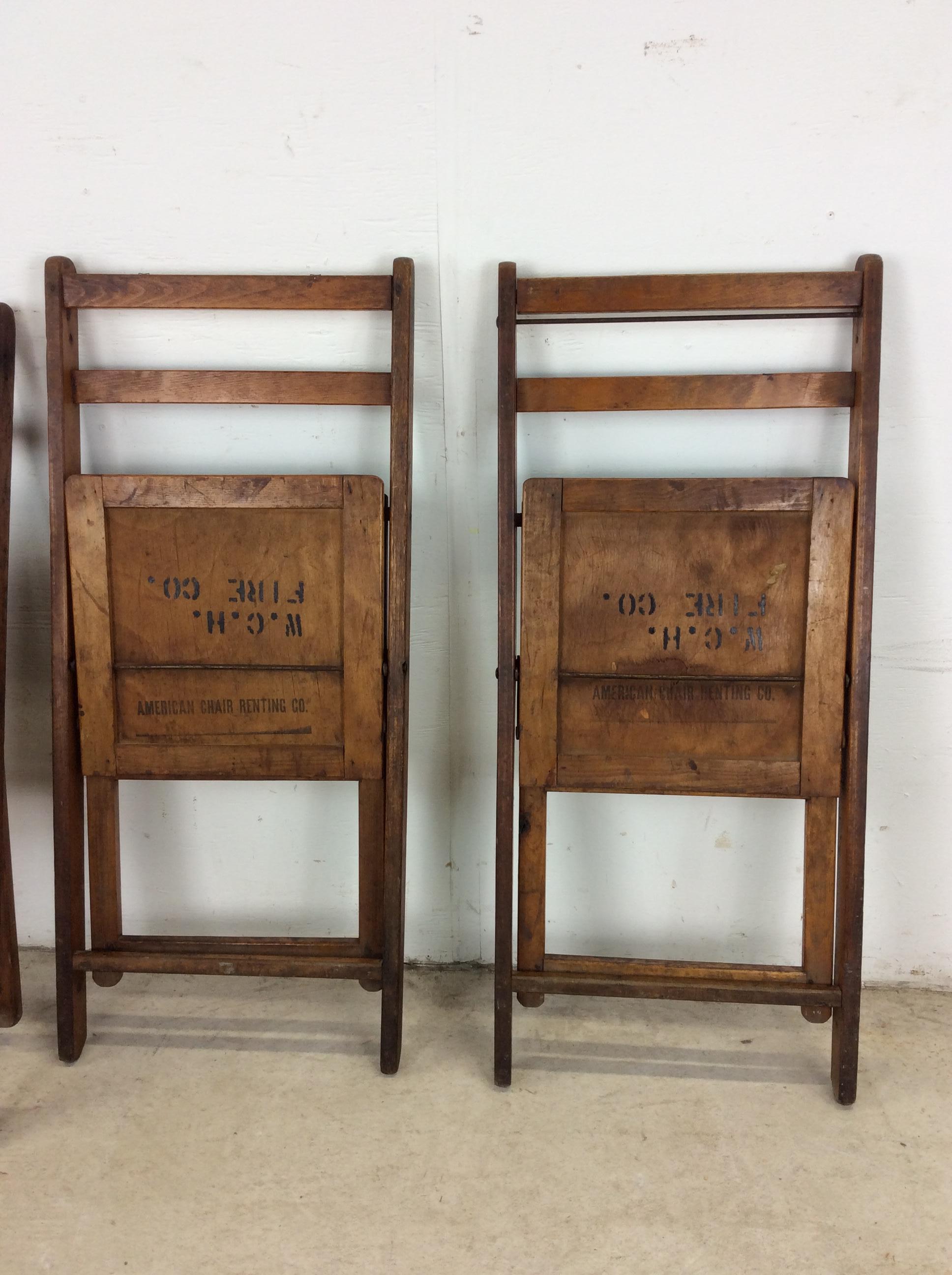 Ensemble de 4 chaises pliantes anciennes avec finition en chêne en vente 12