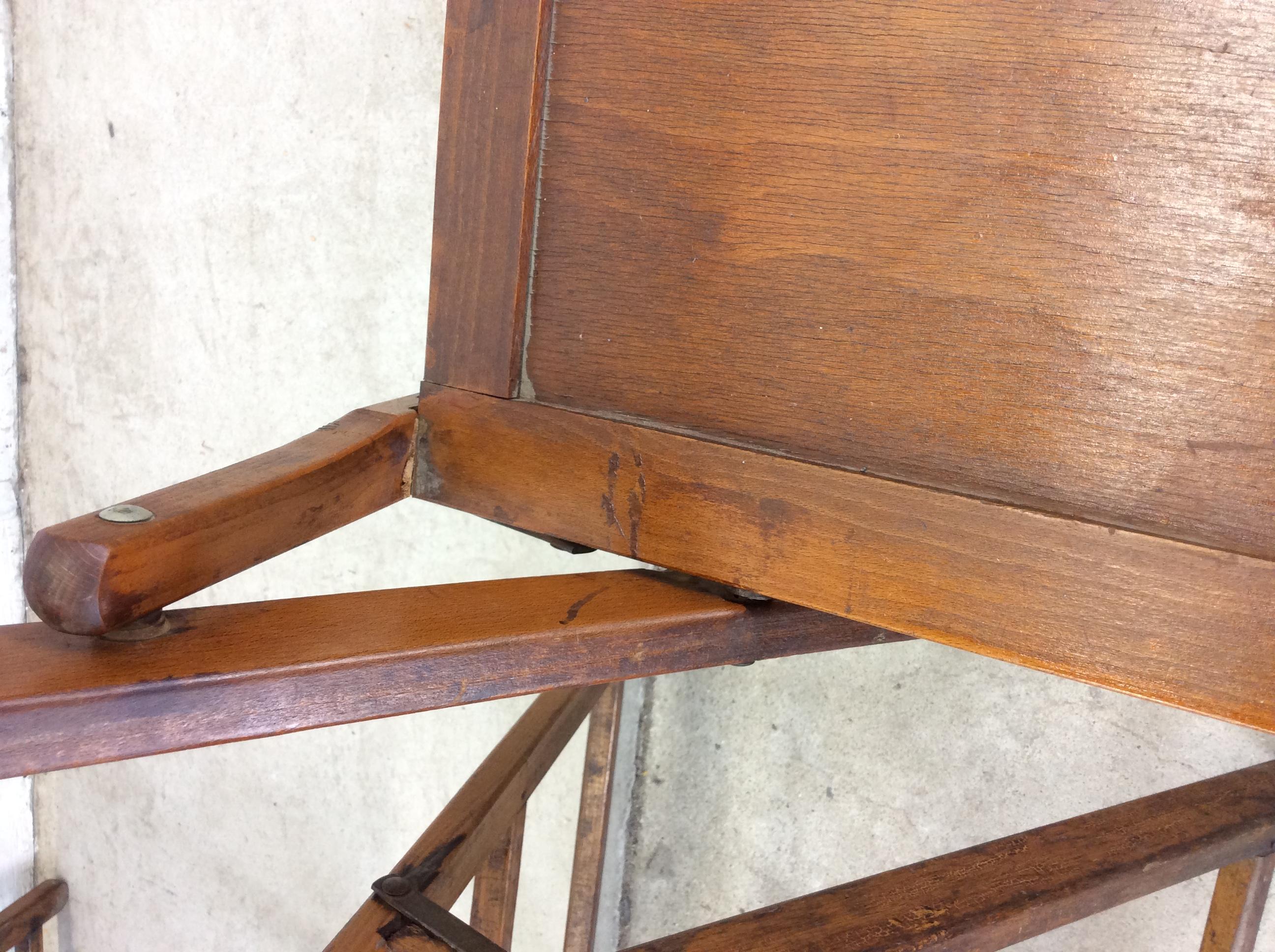 Ensemble de 4 chaises pliantes anciennes avec finition en chêne en vente 2