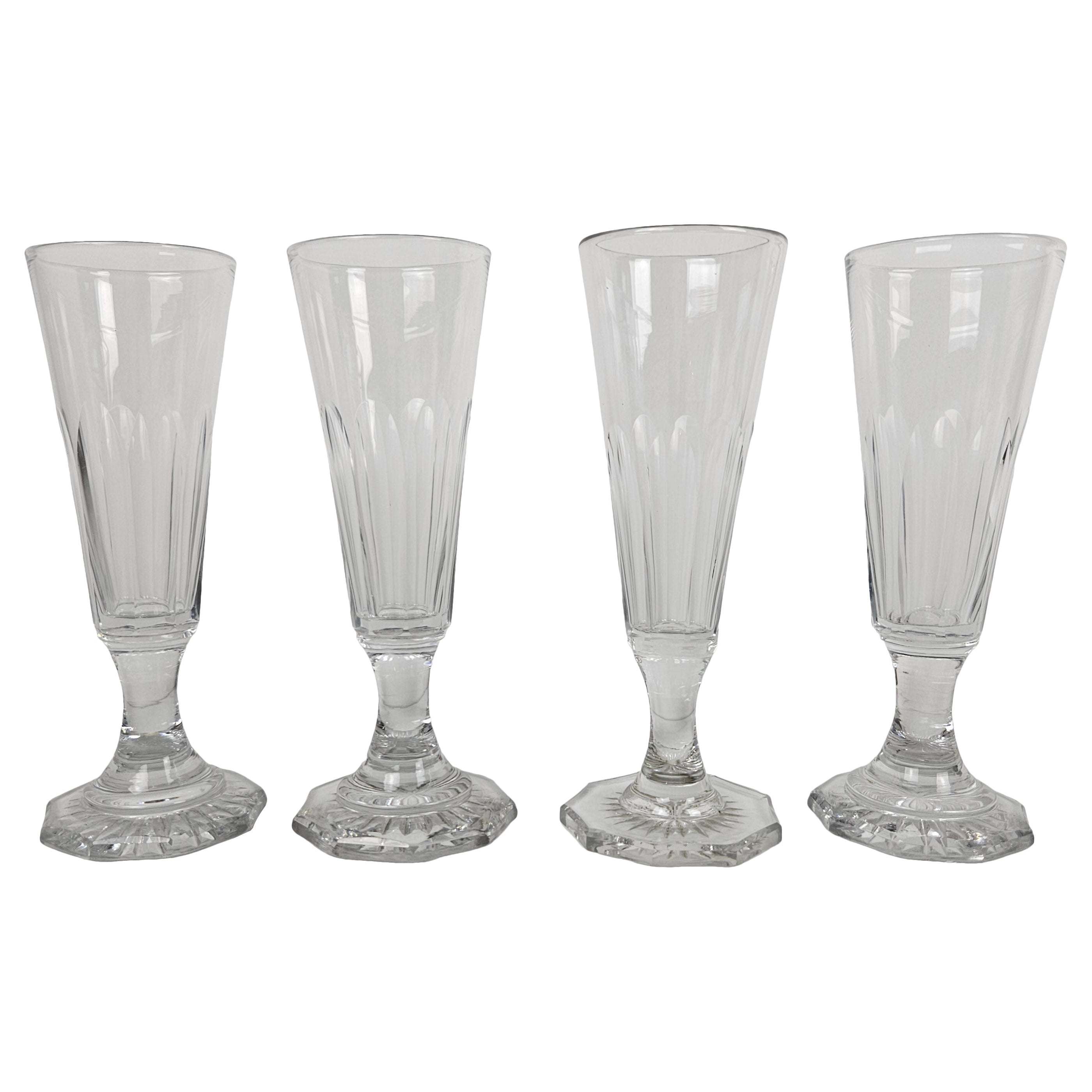 Ensemble de 4 flûtes à champagne en cristal soufflé à la main Antique French avec base taillée