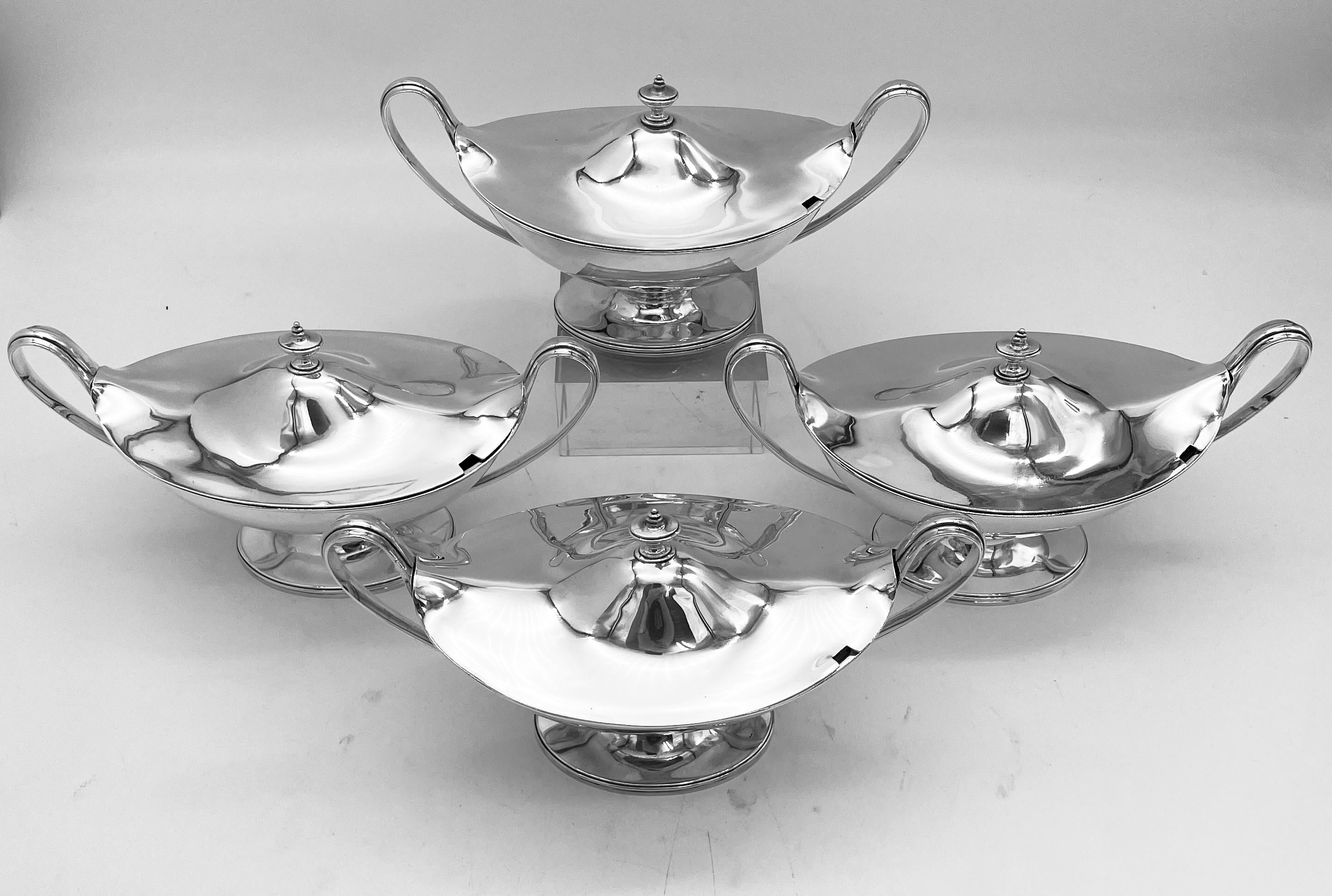 English Set of 4 Antique George III Silver Sauce Tureens For Sale