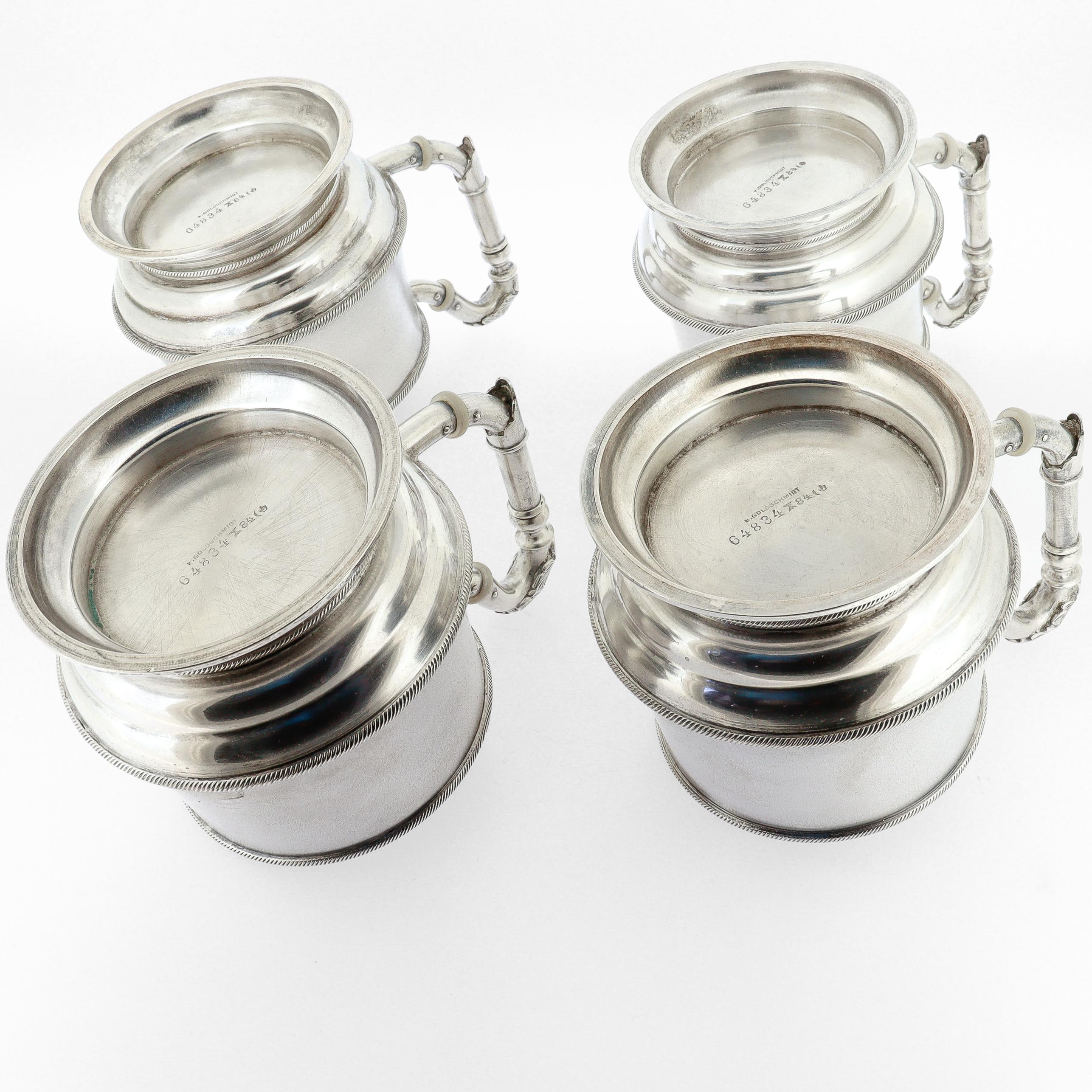 Set di 4 antiche tazze da tè/vodka in argento tedesco dorato 84 Zolotnik di E. Goldschmidt in vendita 3