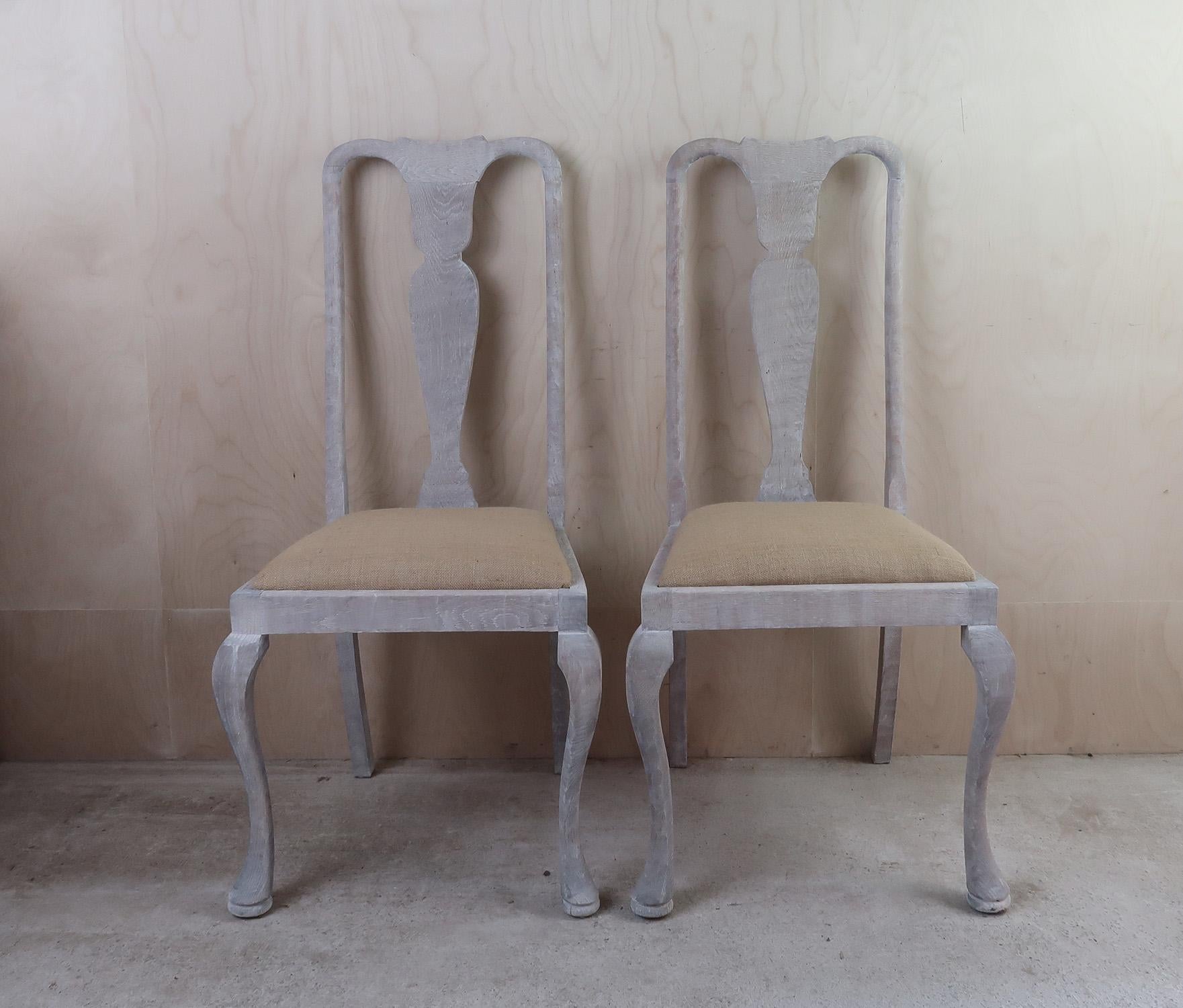 Chaulé Ensemble de 4 chaises de salle à manger anciennes à dossier en forme d'urne de style Gustavien.A.I.C. C.1920 en vente