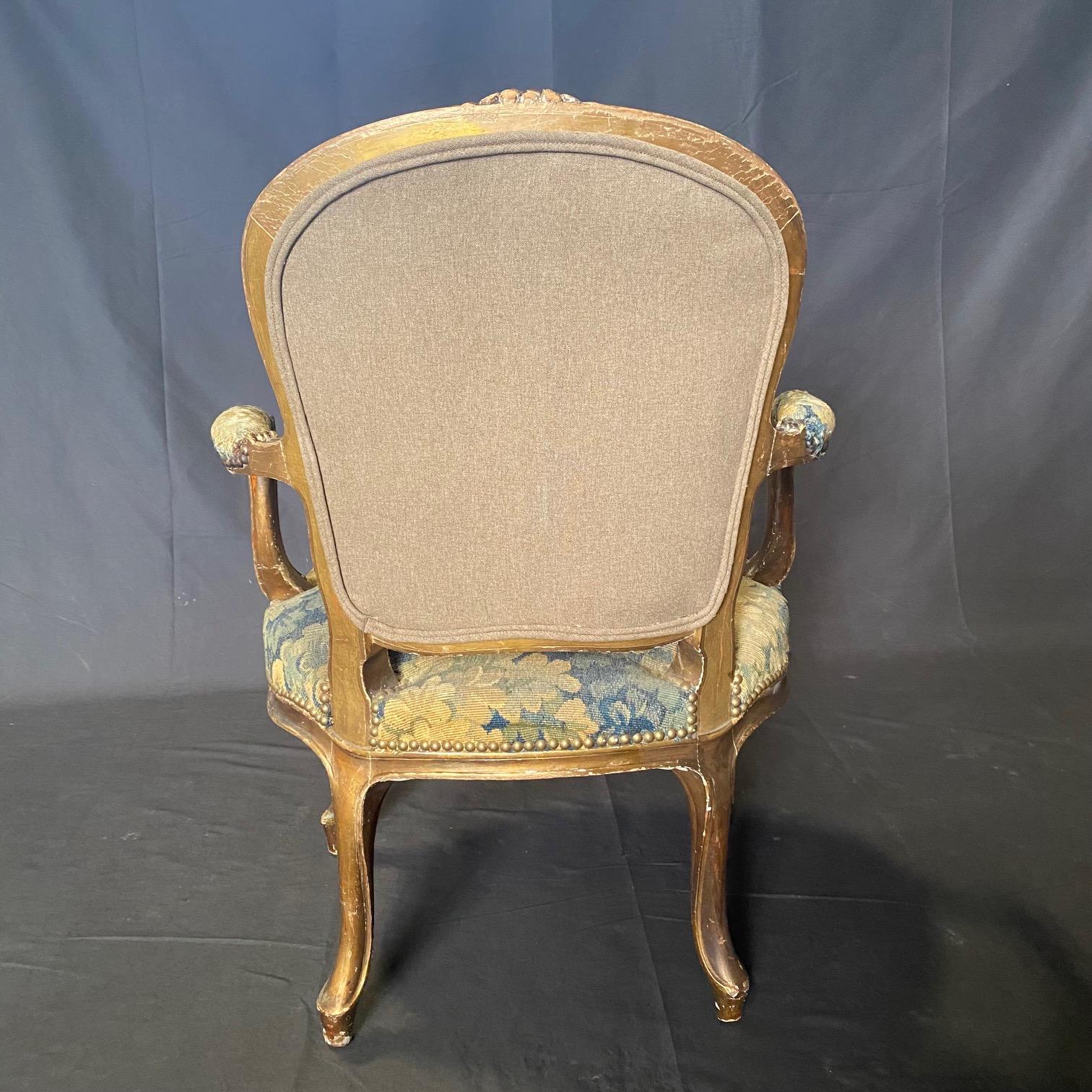Set di 4 poltrone antiche Luigi XV con arazzo a forma di uccello in vendita 10