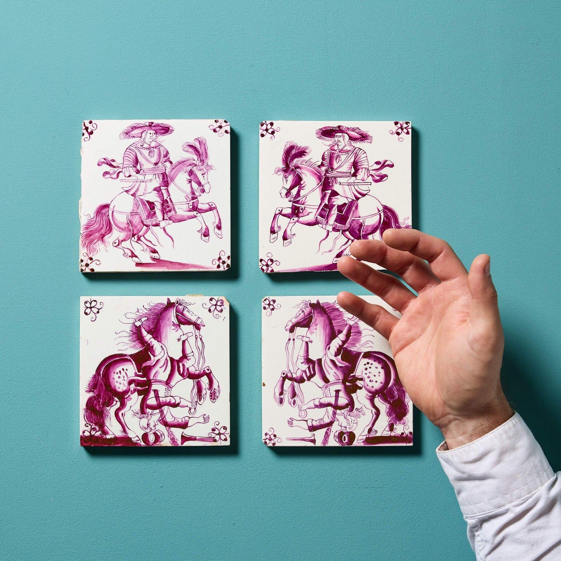 Un ensemble de quatre carreaux Minton anciens d'après des designs de carreaux Delft hollandais, provenant d'une ancienne collection privée britannique.

Datant d'environ 1860, ces remarquables carreaux de 5 pouces ont été utilisés pendant plus de