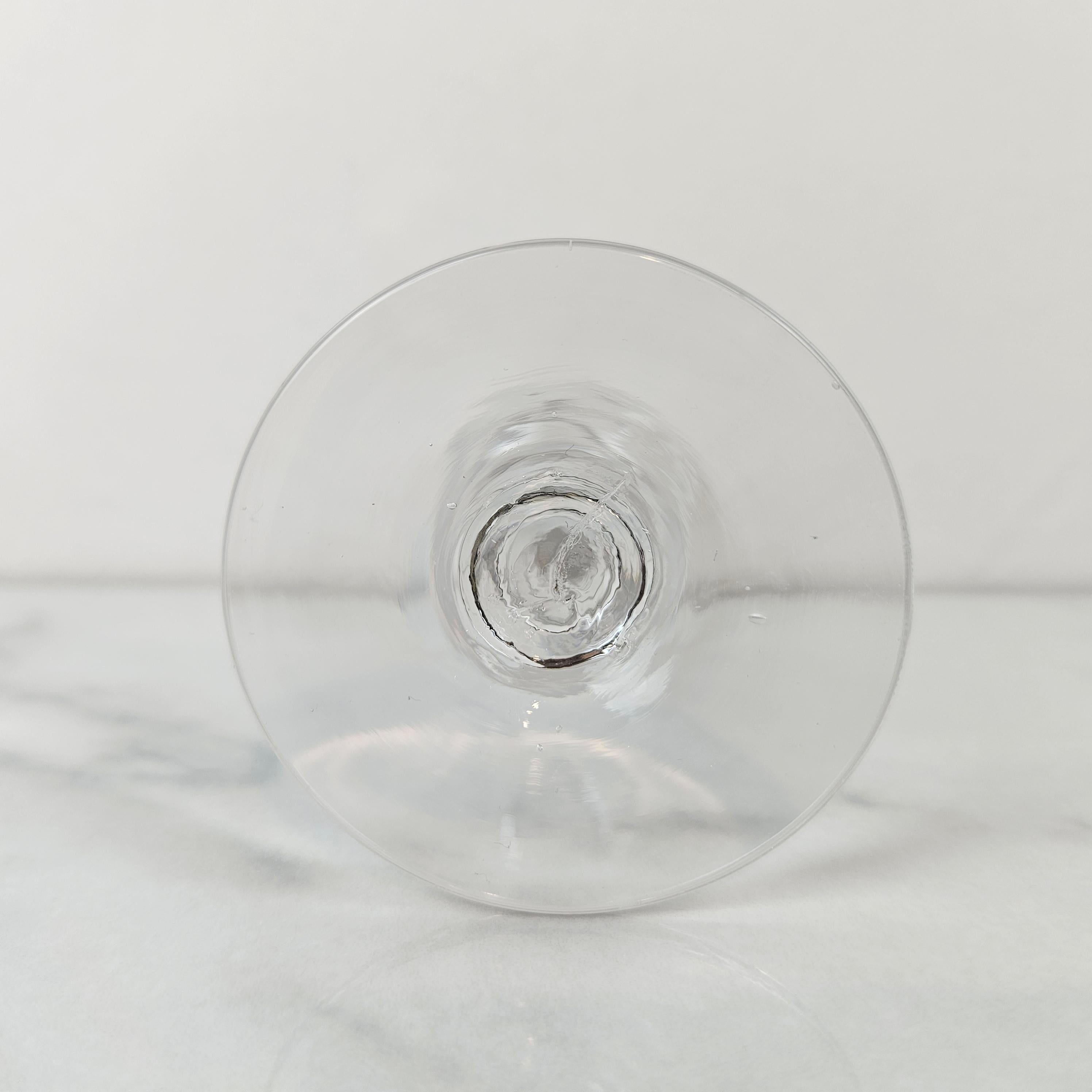Set of 4 Antique “Oude Henkes Schiedam” Engraved Jenever Glasses, 1900's For Sale 2