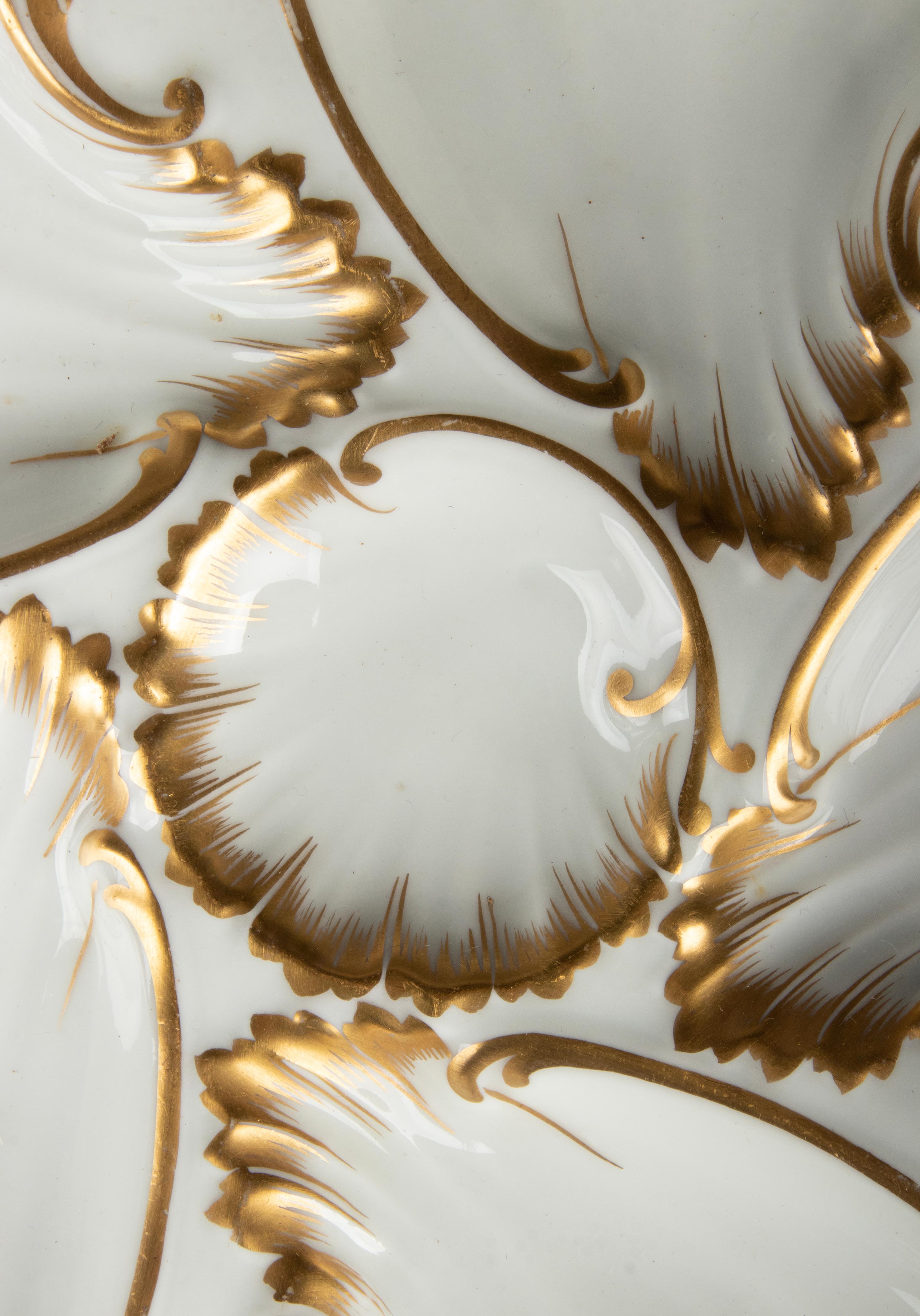 Set of 4 Antique Porcelain Oyster Plates Made by Limoges A. Lanternier In Good Condition In Casteren, Noord-Brabant