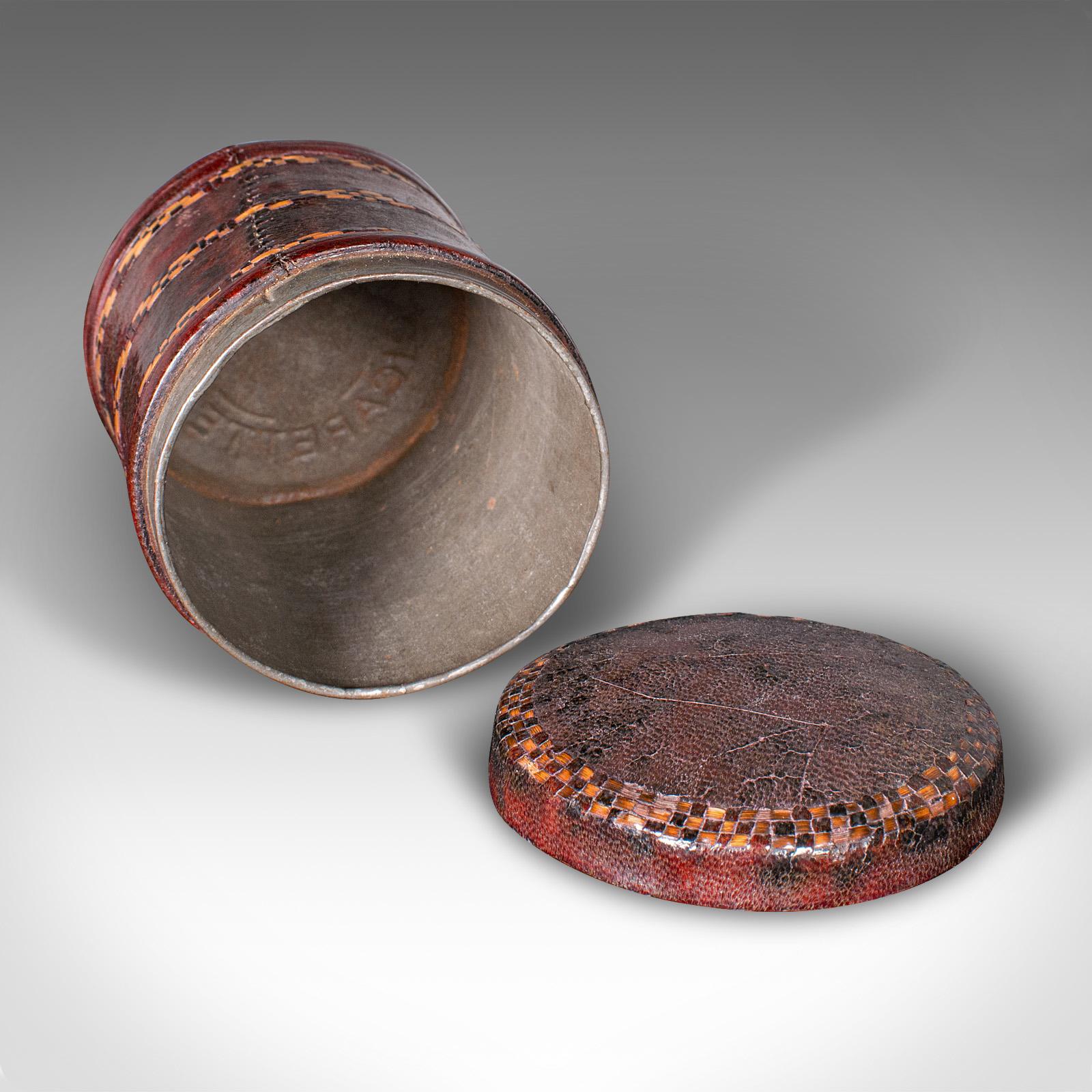 Juego De 4 Latas Antiguas De Almacenaje, Inglesas, Cuero De Marruecos, Cigarreras, C.1920 Británico en venta