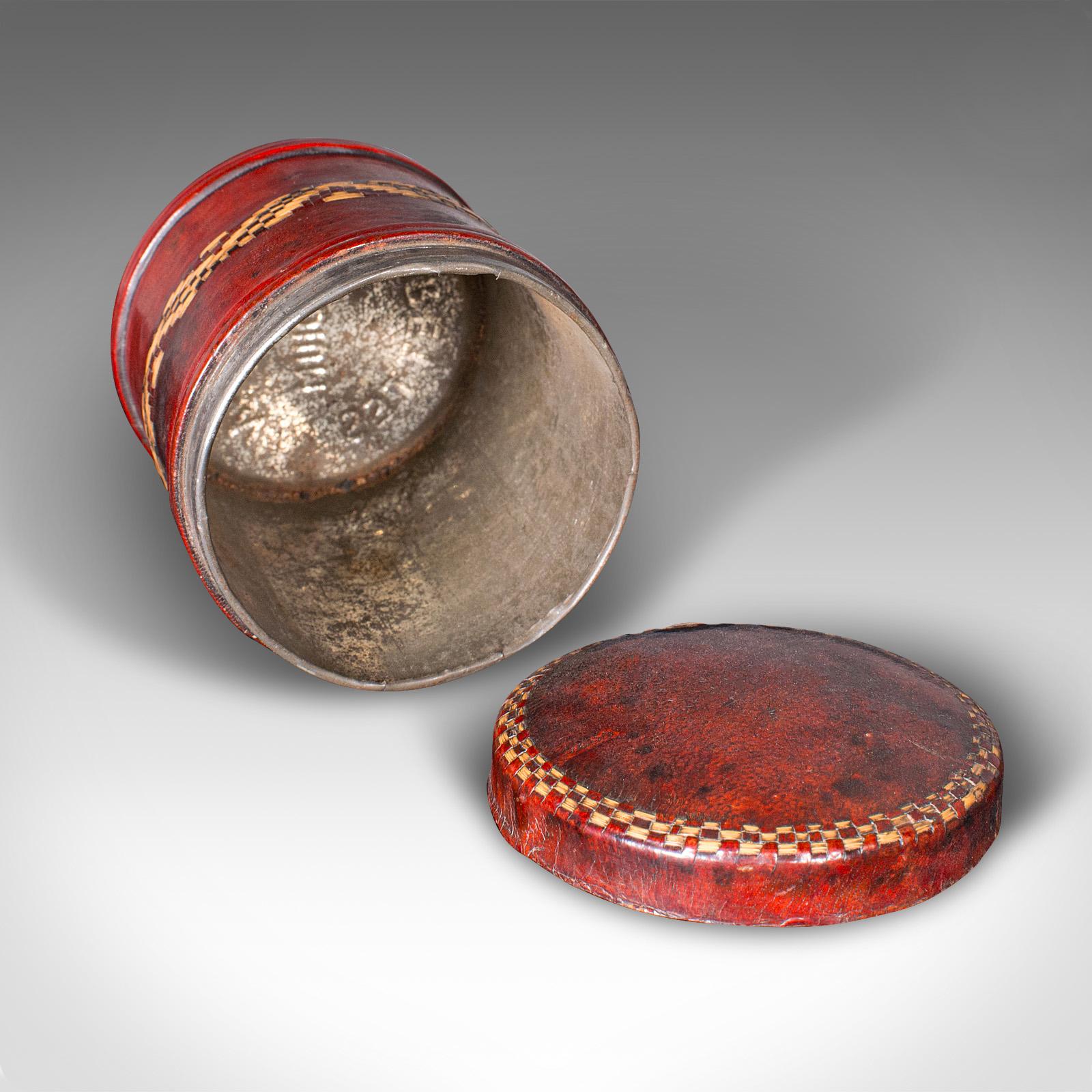 Juego De 4 Latas Antiguas De Almacenaje, Inglesas, Cuero De Marruecos, Cigarreras, C.1920 en Bueno estado para la venta en Hele, Devon, GB