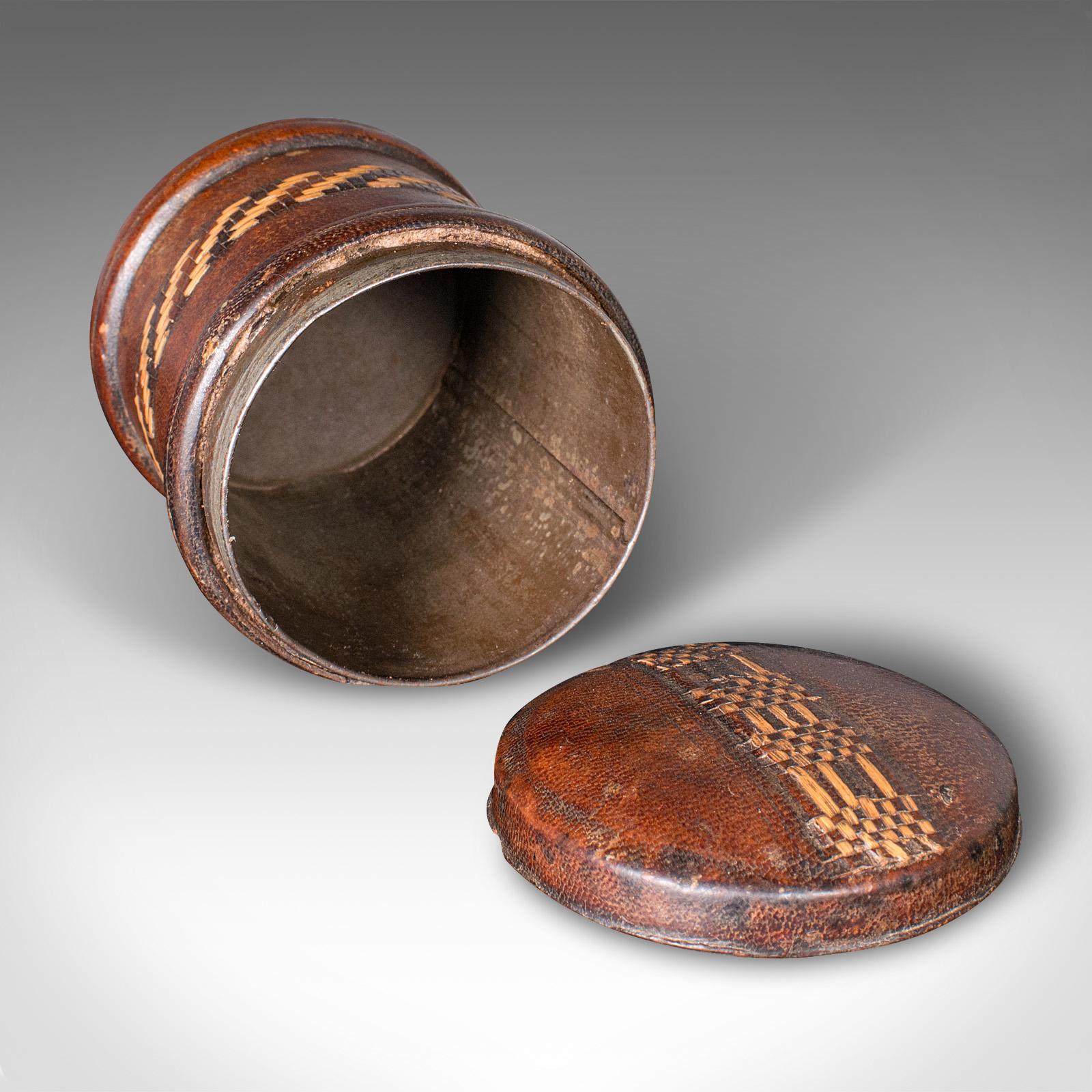 Juego De 4 Latas Antiguas De Almacenaje, Inglesas, Cuero De Marruecos, Cigarreras, C.1920 siglo XX en venta