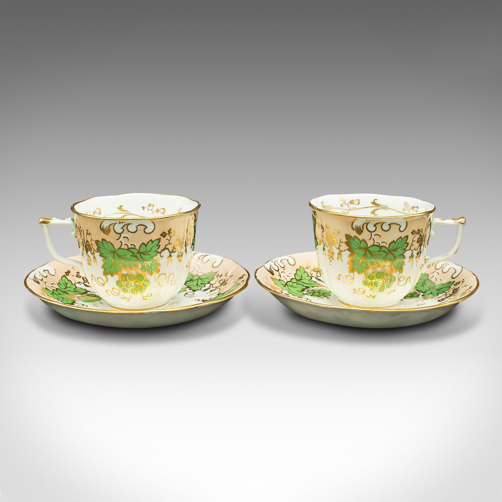 vintage tea cups and saucers