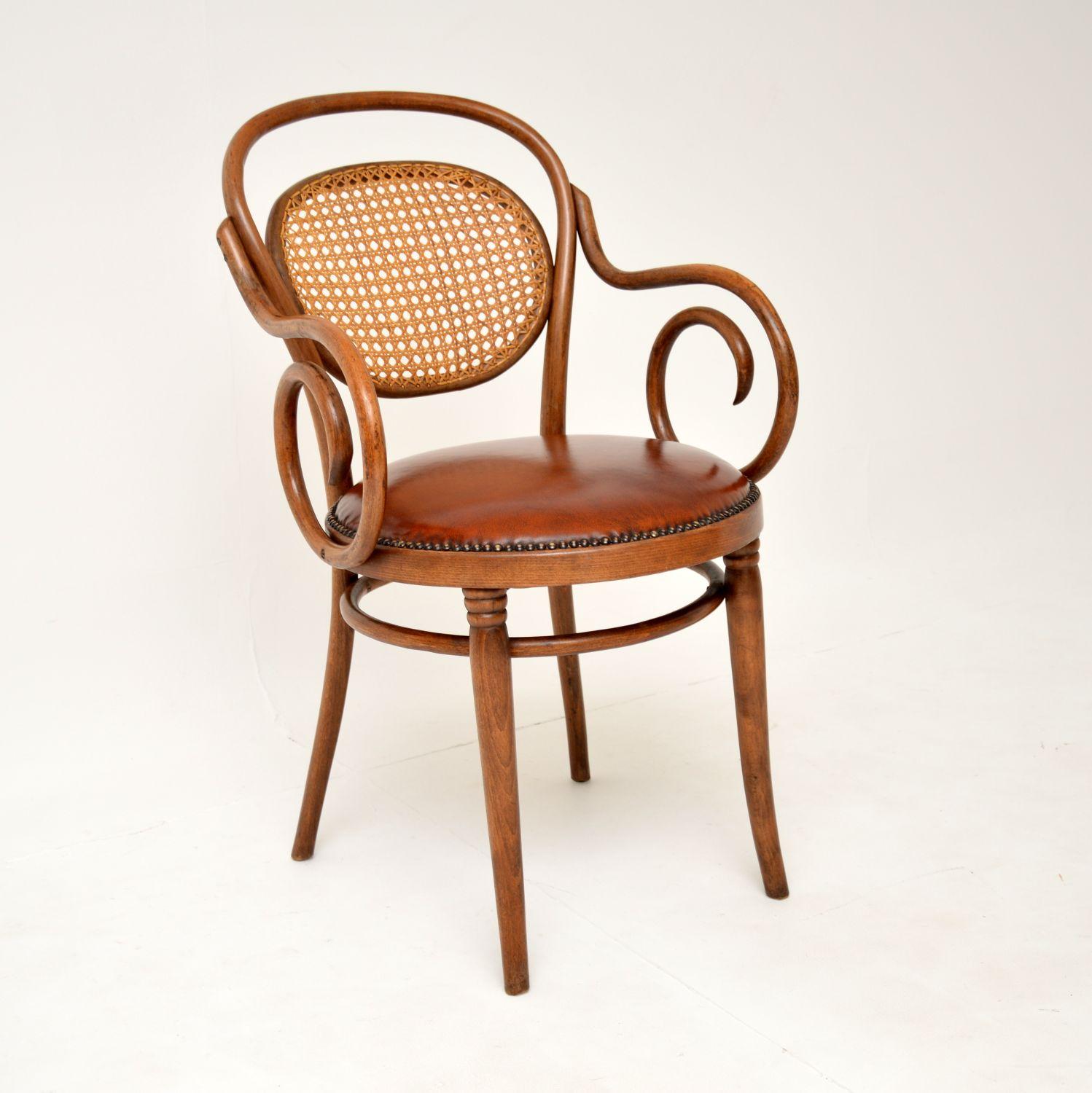 Set of 4 Antique Thonet Bentwood & Leather Dining Chairs In Good Condition In London, GB