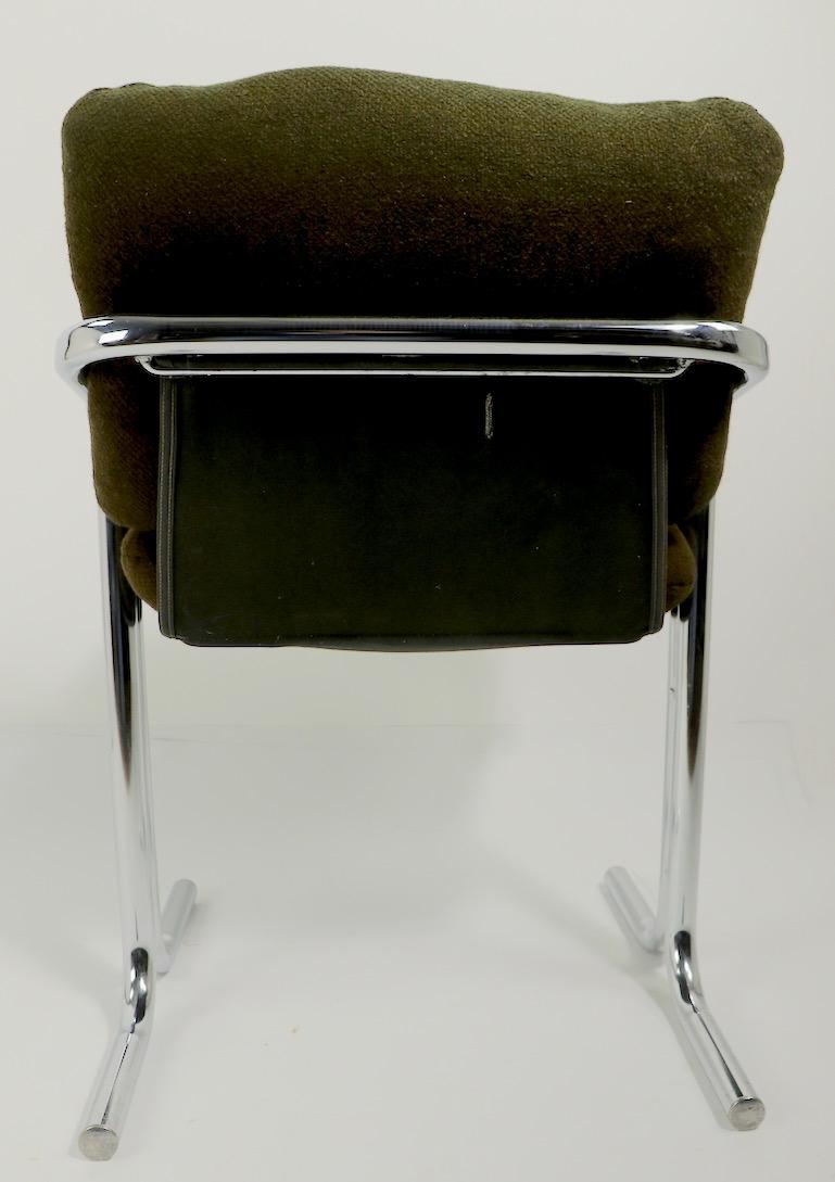Set of 2 Arcadia Chrome Dining Chairs Designed by Jerry Johnson In Good Condition In New York, NY