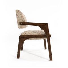 Conjunto de 4 sillas de comedor Arcos, nogal y tostado, InsidherLand by Joana Santos Barbosa