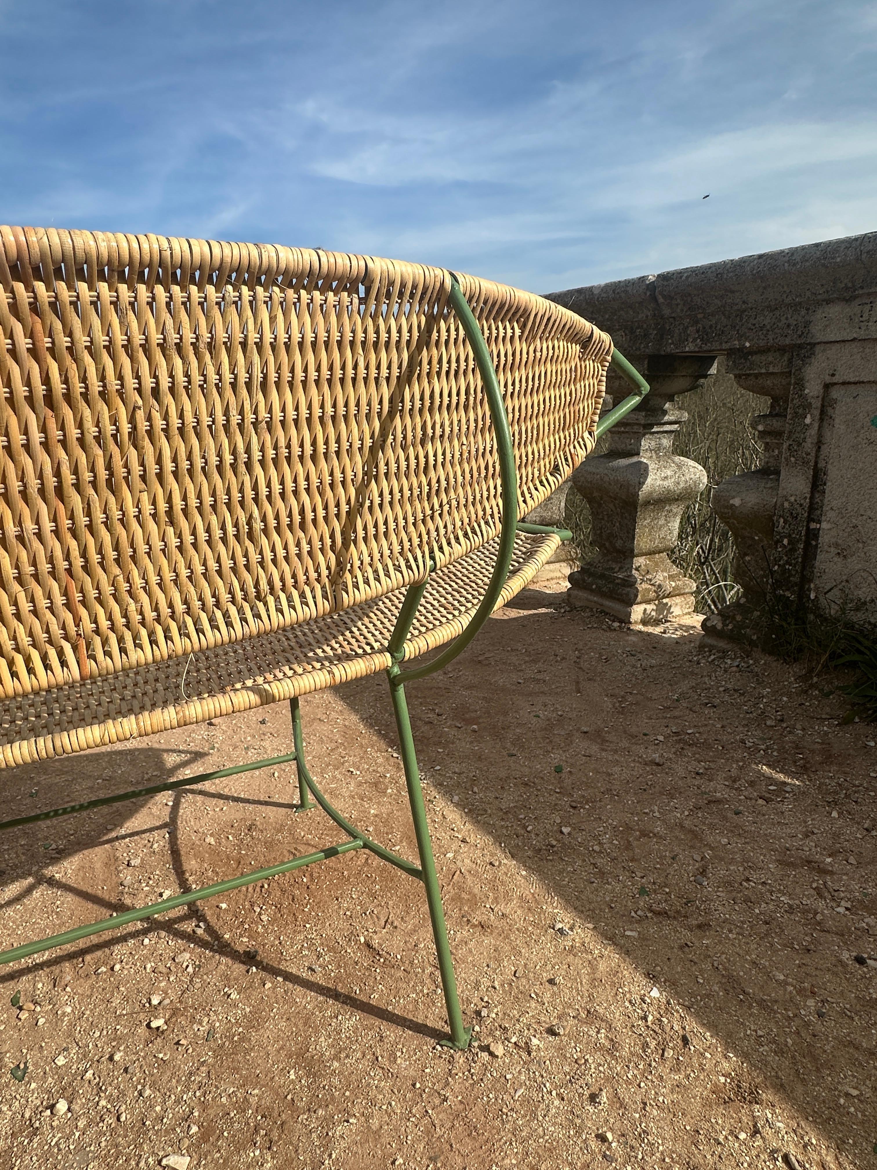 Français ensemble de 4 fauteuils et d'un banc des années 1950 en vente