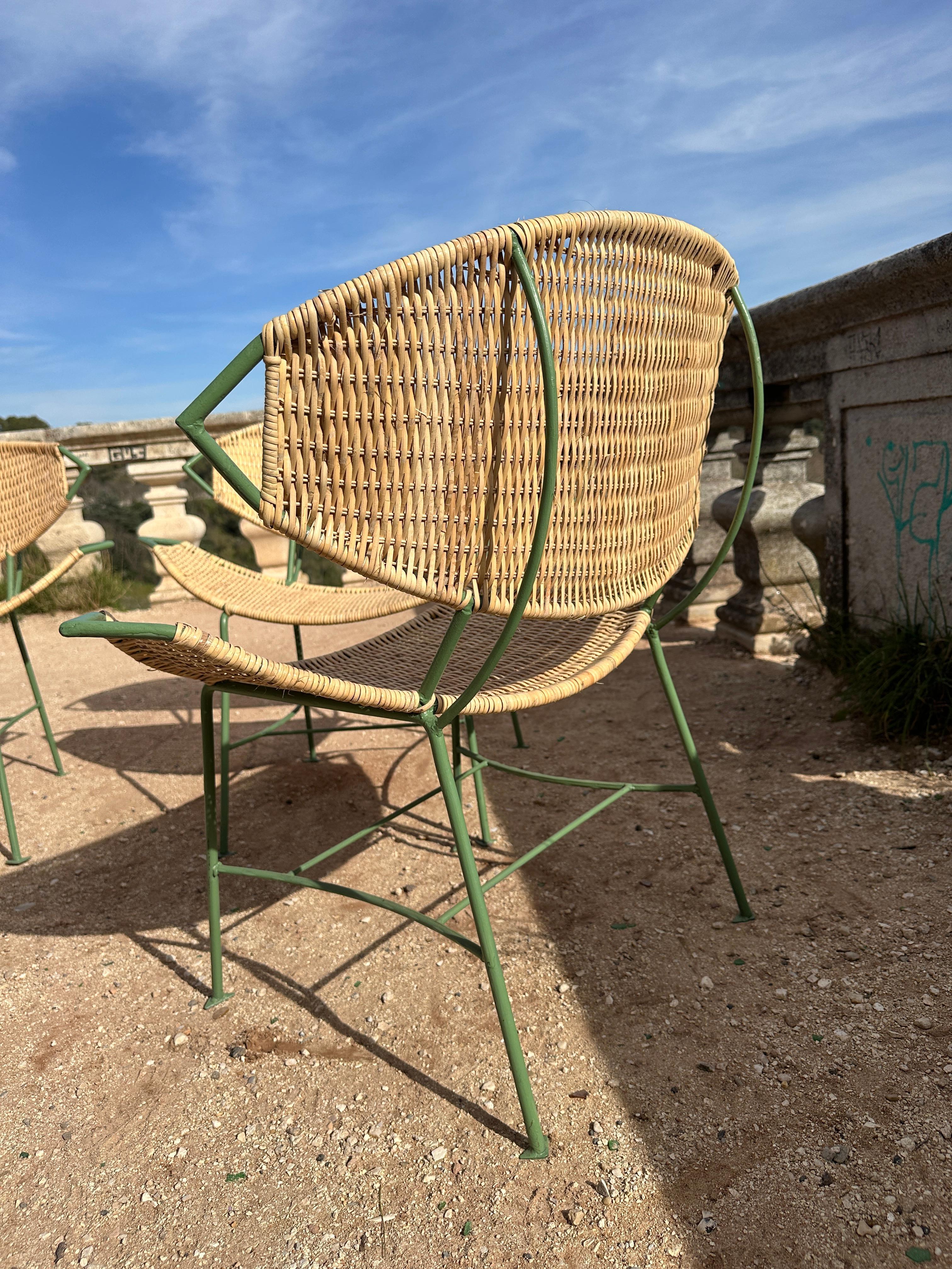 Rotin ensemble de 4 fauteuils et d'un banc des années 1950 en vente