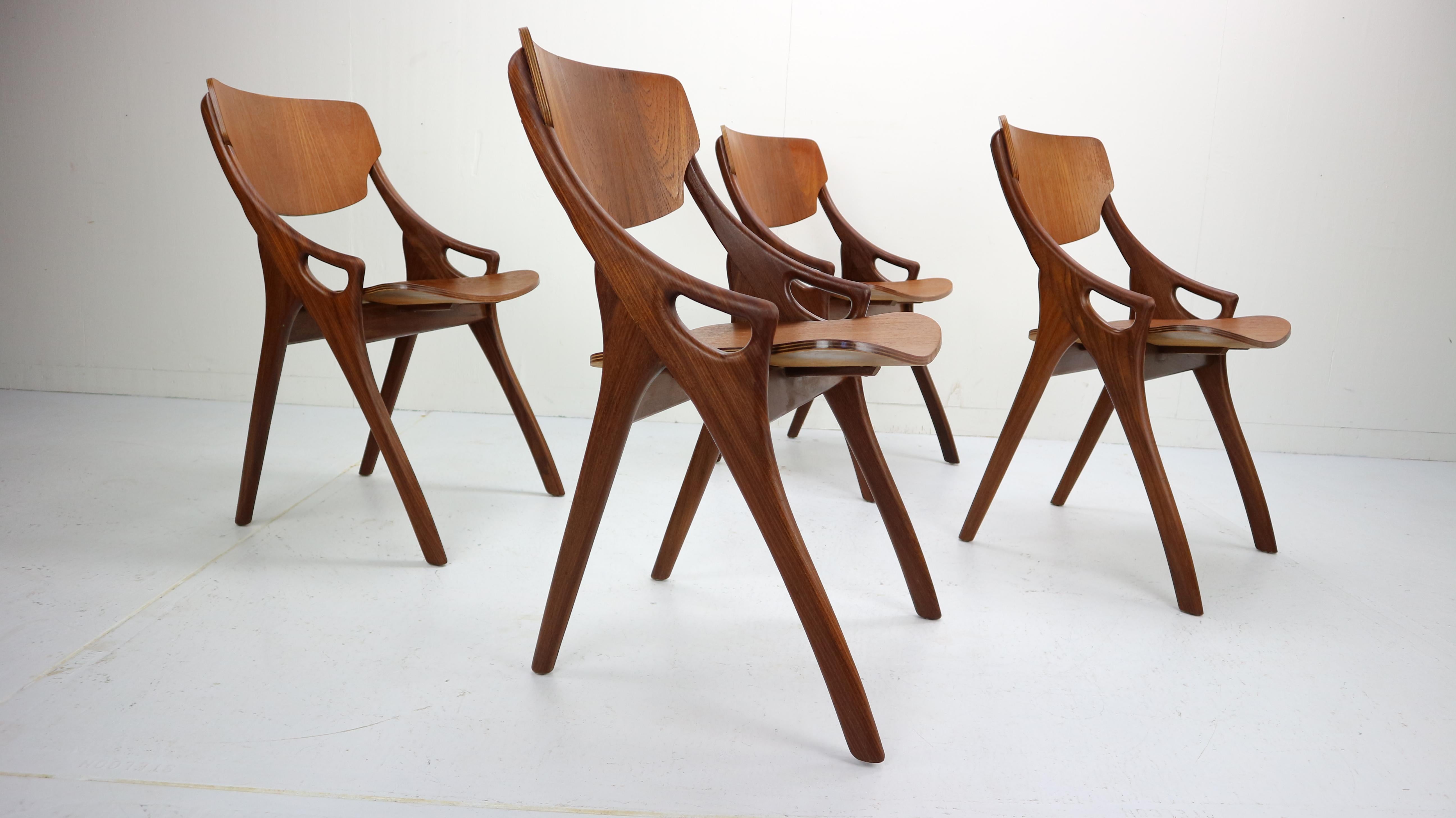 Scandinavian Modern Set of 4 Arne Hovmand Olsen for Mogens Kold Teak Dining Chairs, Denmark, 1960s