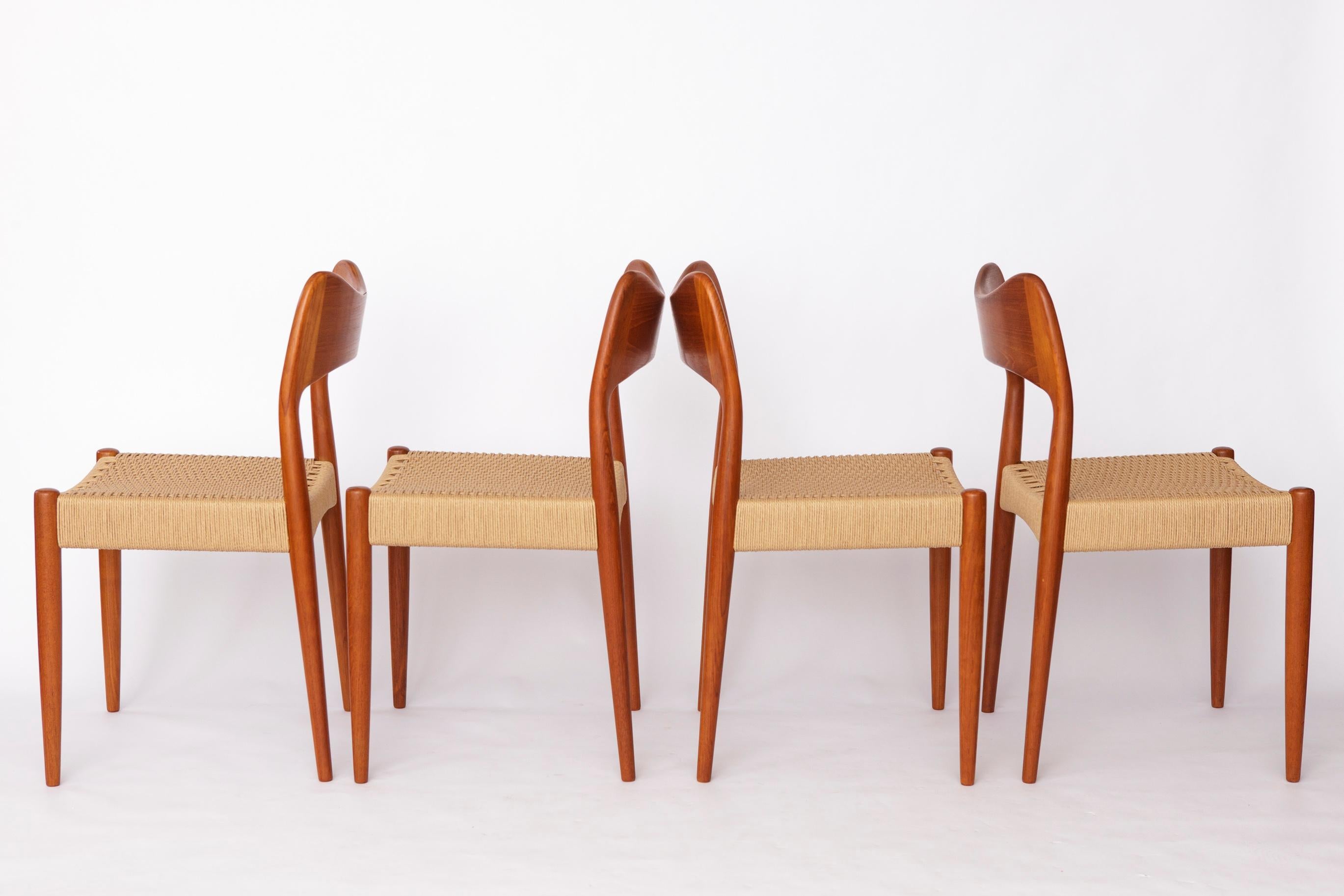 Mid-Century Modern Set of 4 Arne Hovmand-Olsen Teak Dining Chairs for Mogens Kold, 1960s  Danish For Sale