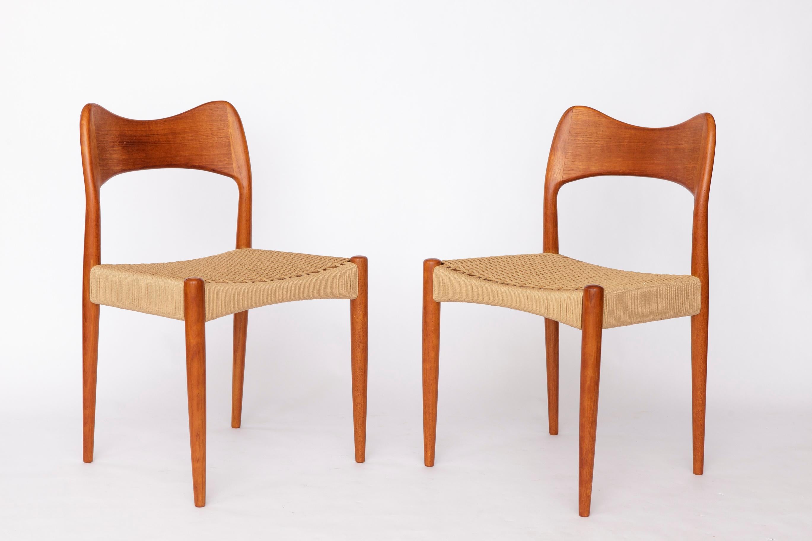 Set of 4 Arne Hovmand-Olsen Teak Dining Chairs for Mogens Kold, 1960s  Danish For Sale 2