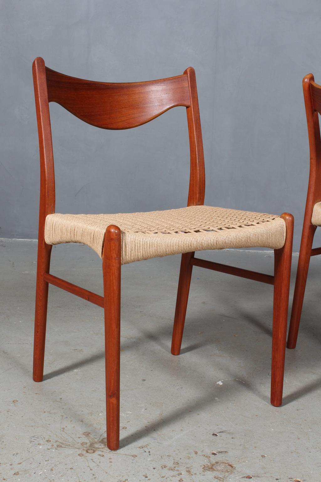 Set of 4 Arne Wahl Dining Chairs In Good Condition In Esbjerg, DK