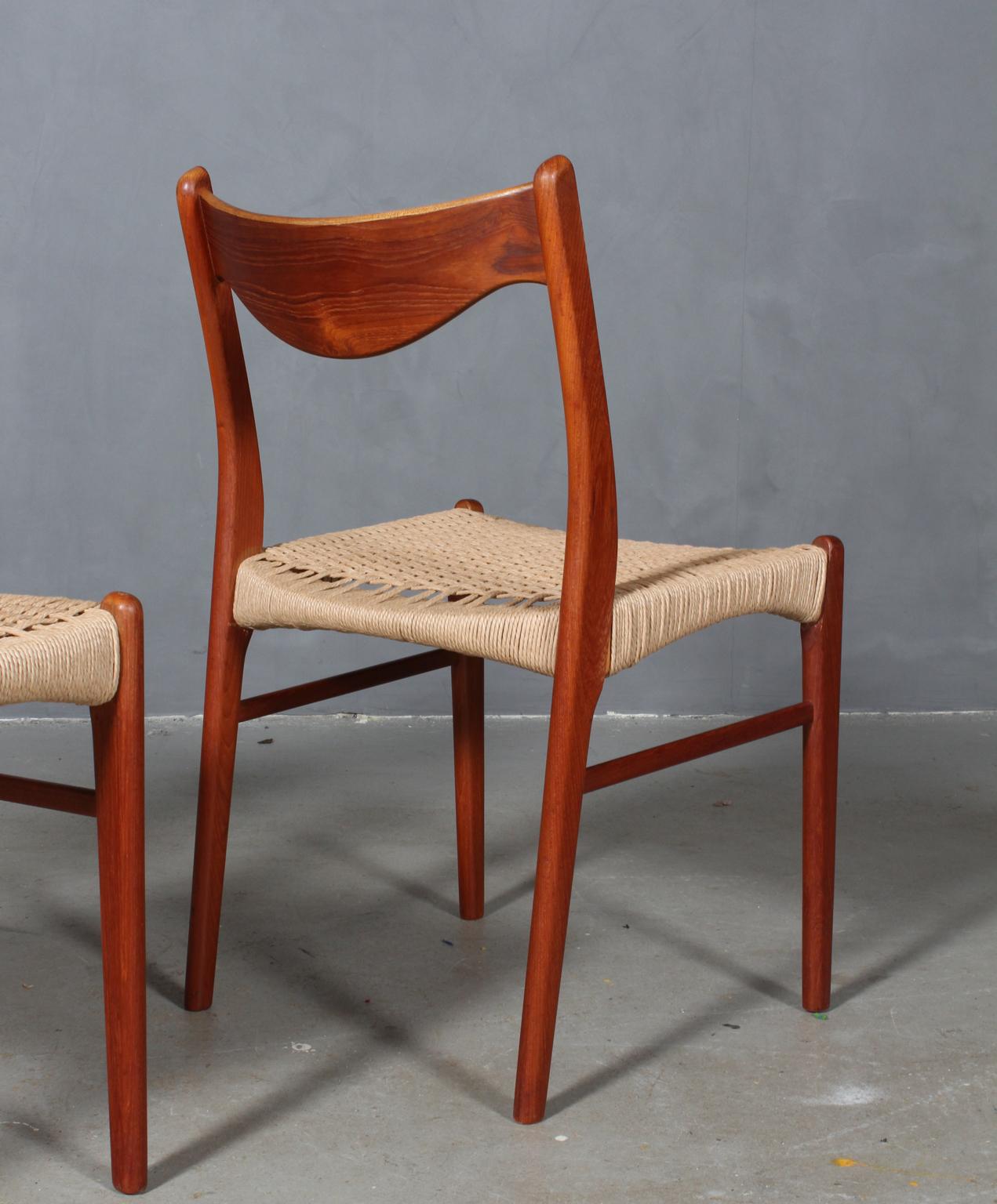 Mid-20th Century Set of 4 Arne Wahl Dining Chairs