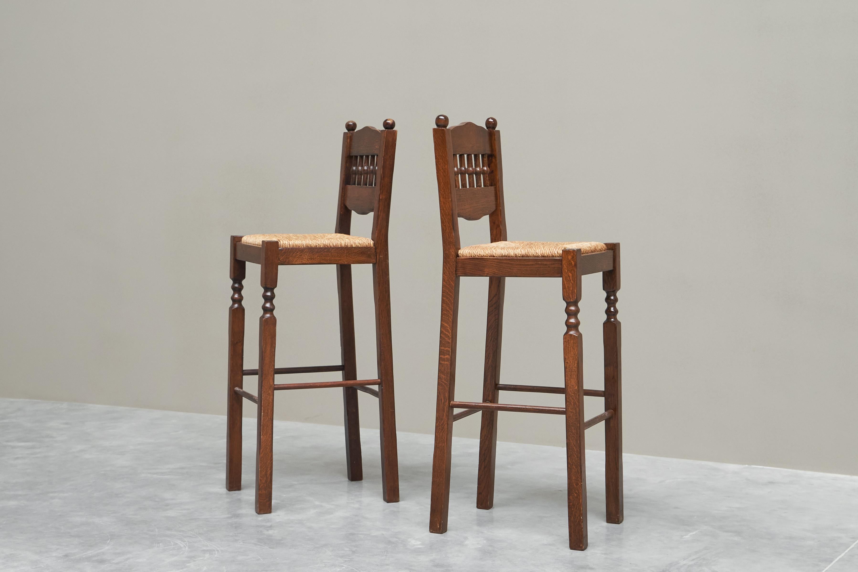 Set of 4 Art Deco Bar Stools in Solid Oak and Rush 1940s 4
