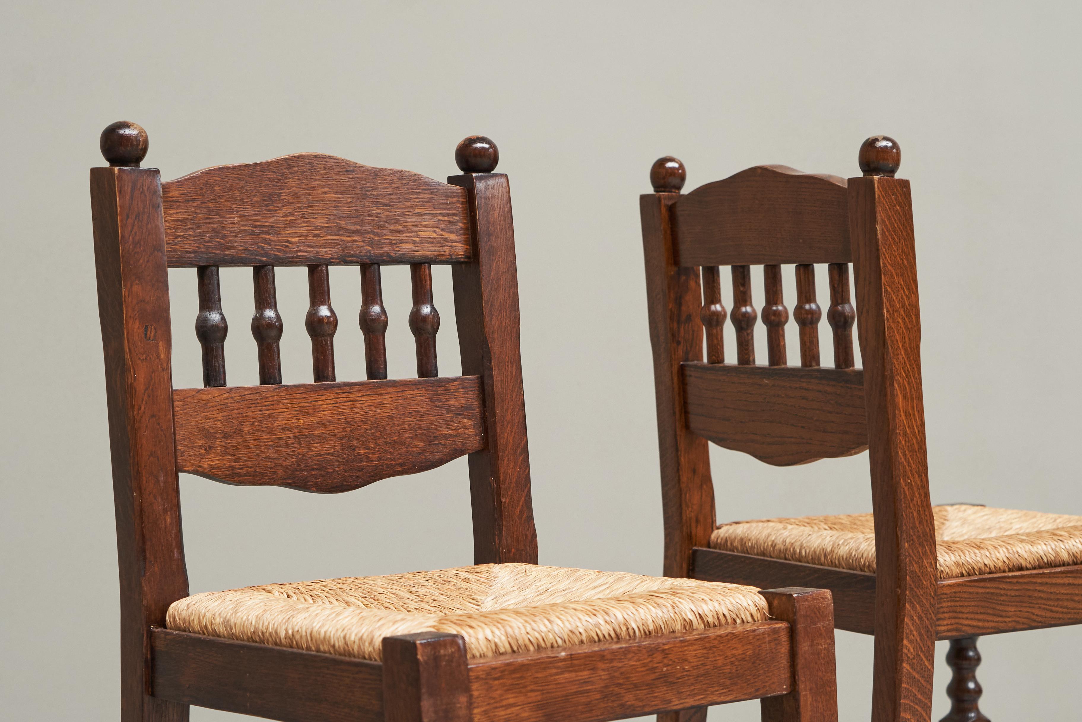 Set of 4 Art Deco Bar Stools in Solid Oak and Rush 1940s 5