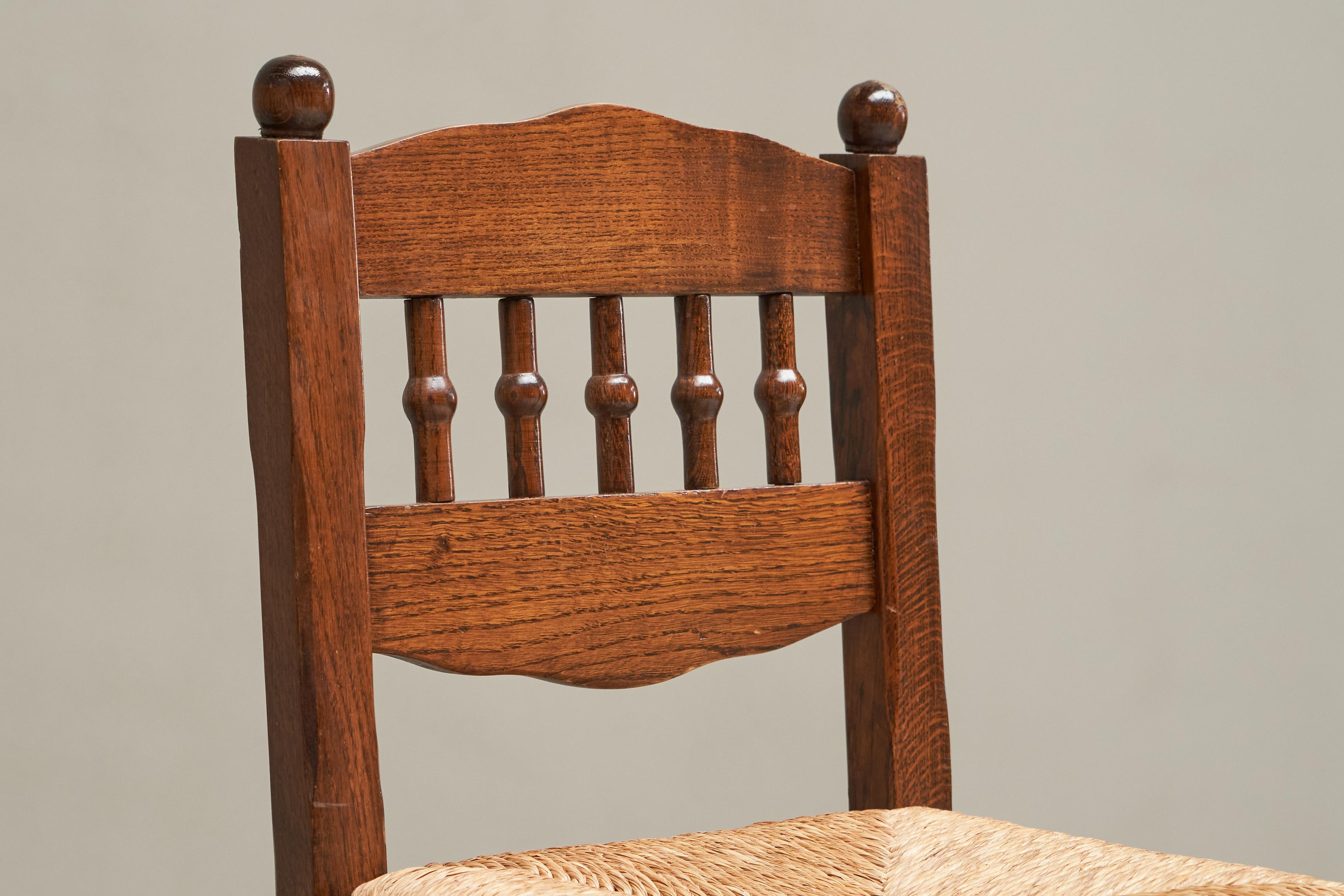 Hand-Crafted Set of 4 Art Deco Bar Stools in Solid Oak and Rush 1940s