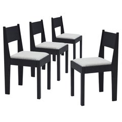 Juego de 4 Sillas Art Decó, Madera de Fresno Negro, Asiento Tapizado y Detalles en Bronce
