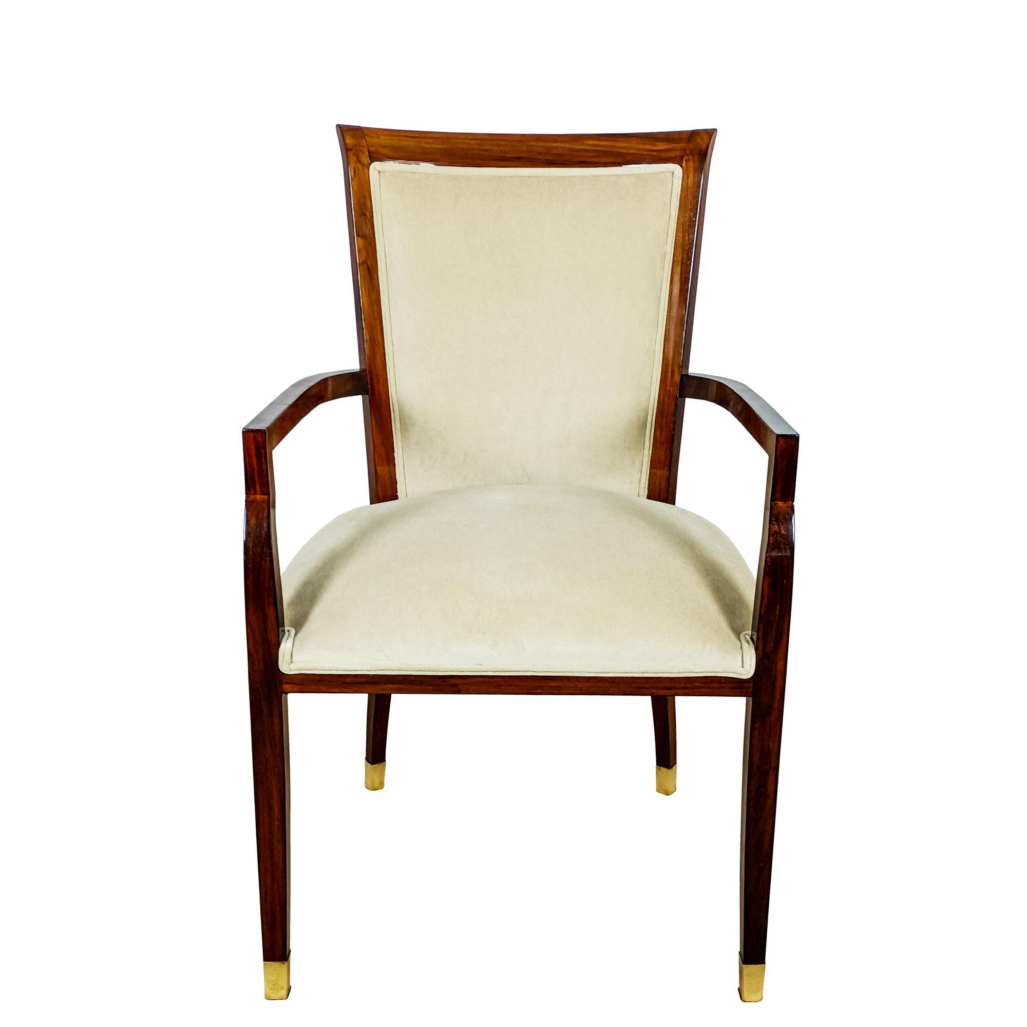 Ensemble de 4 fauteuils de table ou de bureau Art Déco, en palissandre massif avec pieds en laiton poli, garnitures et tapisserie entièrement refaites en velours 