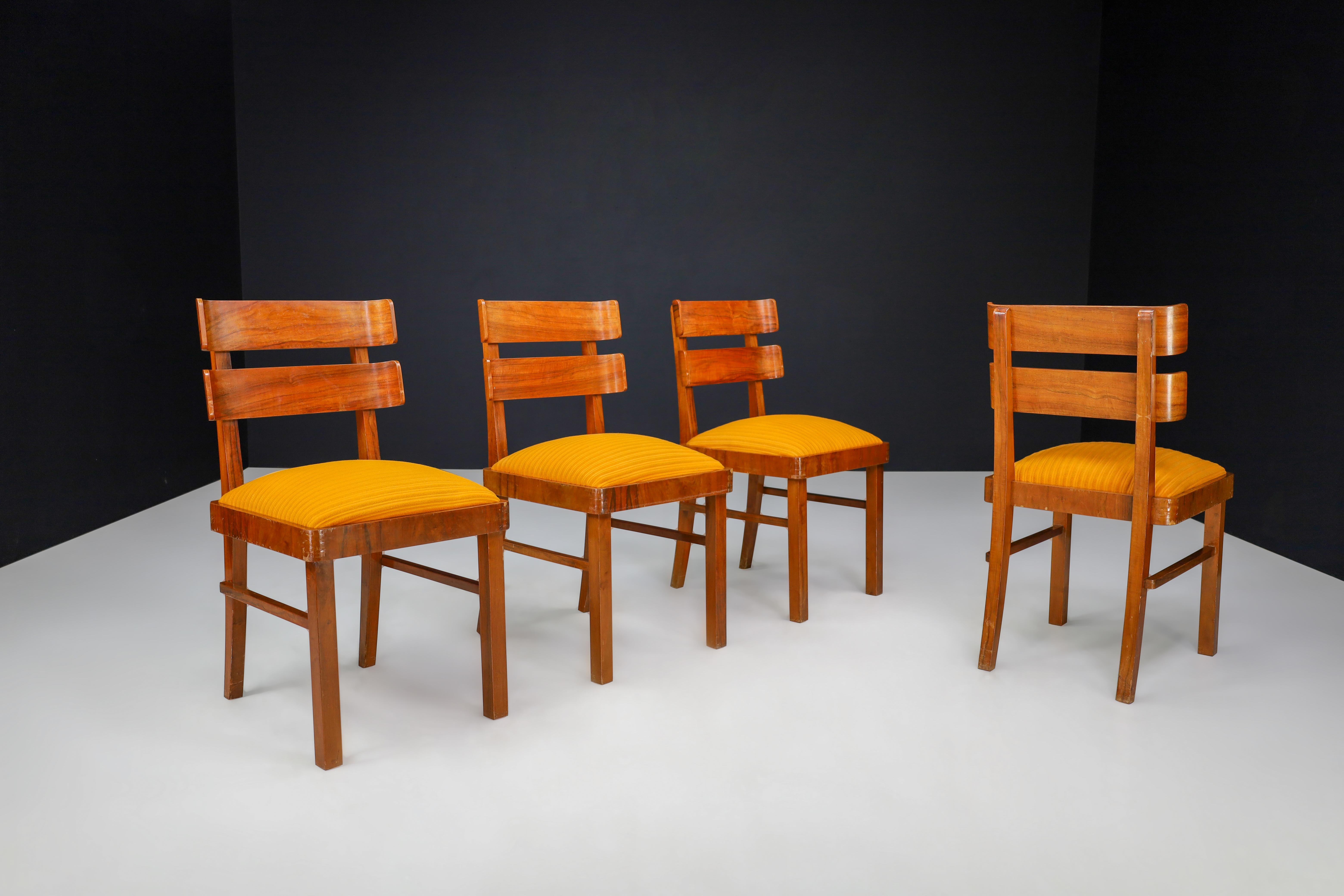Set of 4 Art Deco Dining Chairs Attributed to Jindřich Halabala, CZ 1930 For Sale 4