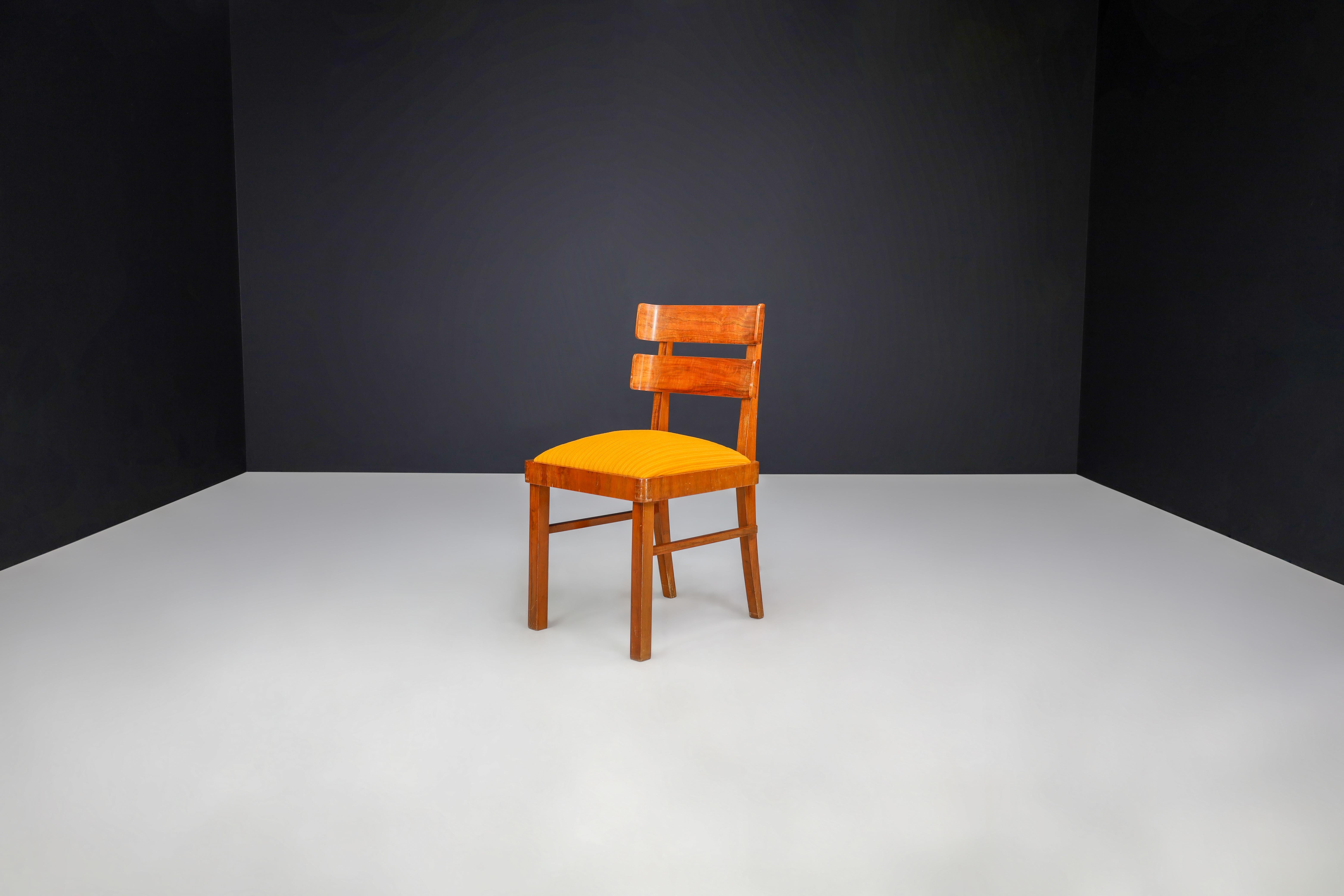 Czech Set of 4 Art Deco Dining Chairs Attributed to Jindřich Halabala, CZ 1930 For Sale