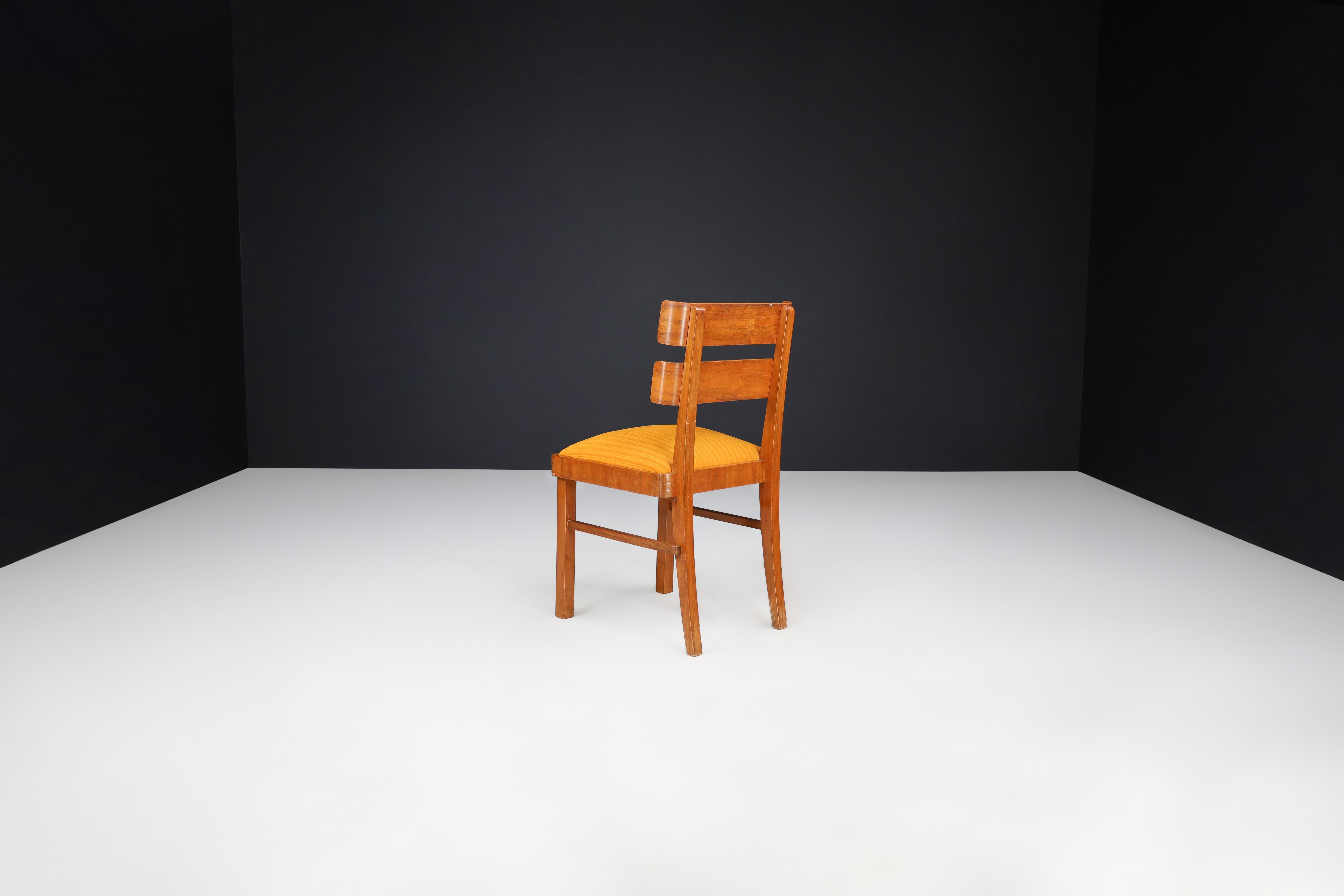 Upholstery Set of 4 Art Deco Dining Chairs Attributed to Jindřich Halabala, CZ 1930 For Sale