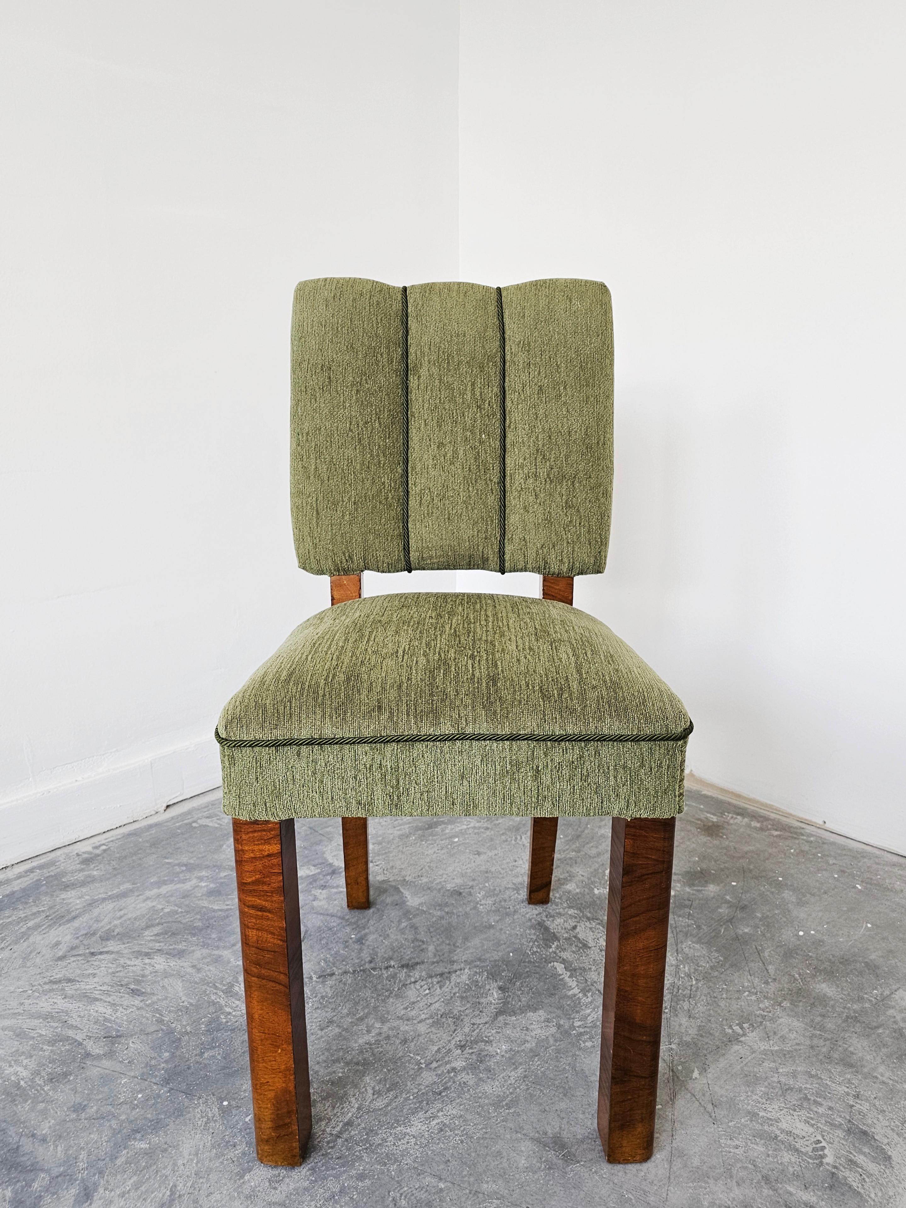 Austrian Set of 4 Art Deco Dining Chairs done in walnut, Austria 1930s