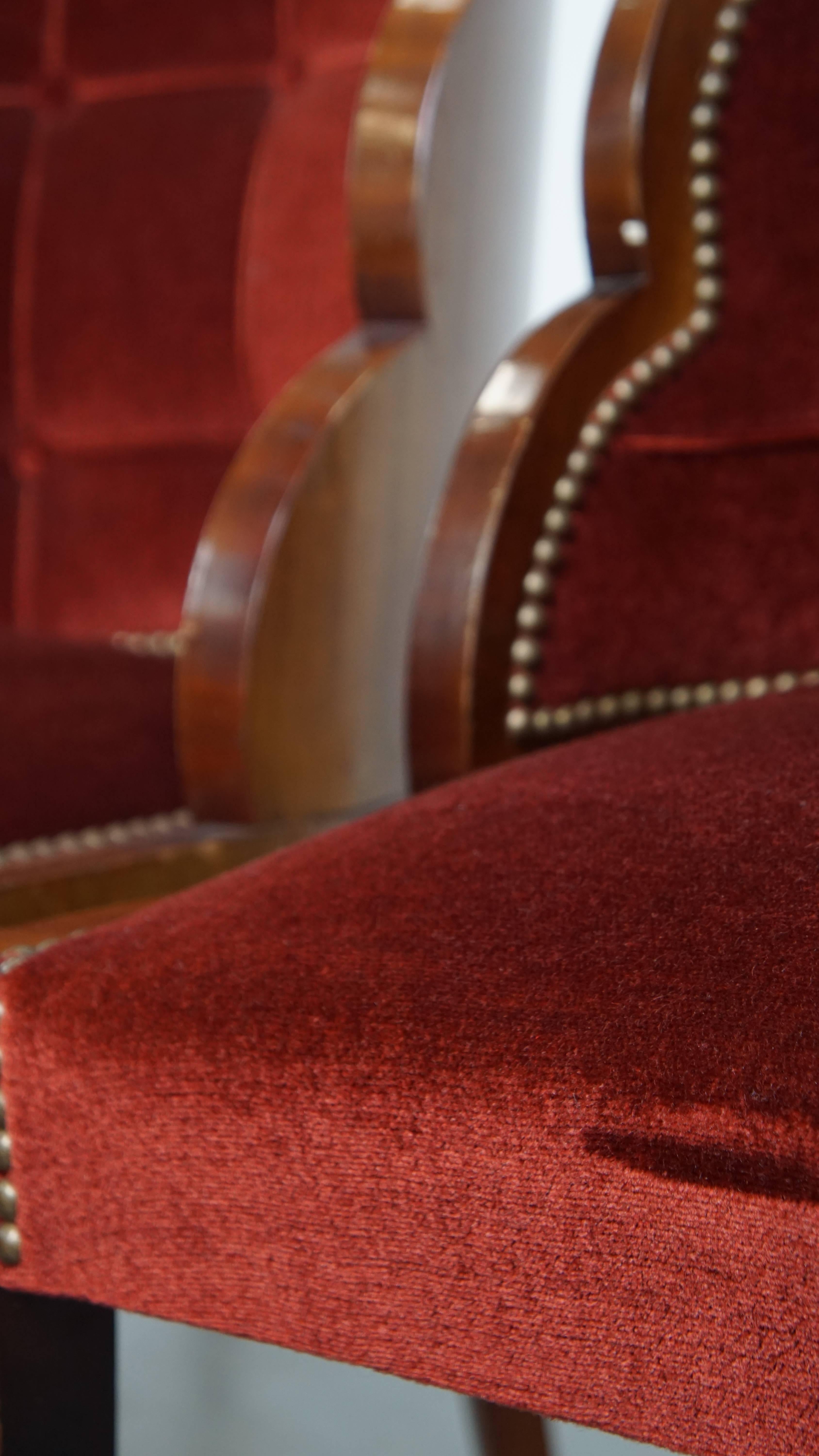 Set of 4 Art Deco Dining Chairs with Red Upholstery and Wooden Backs For Sale 4