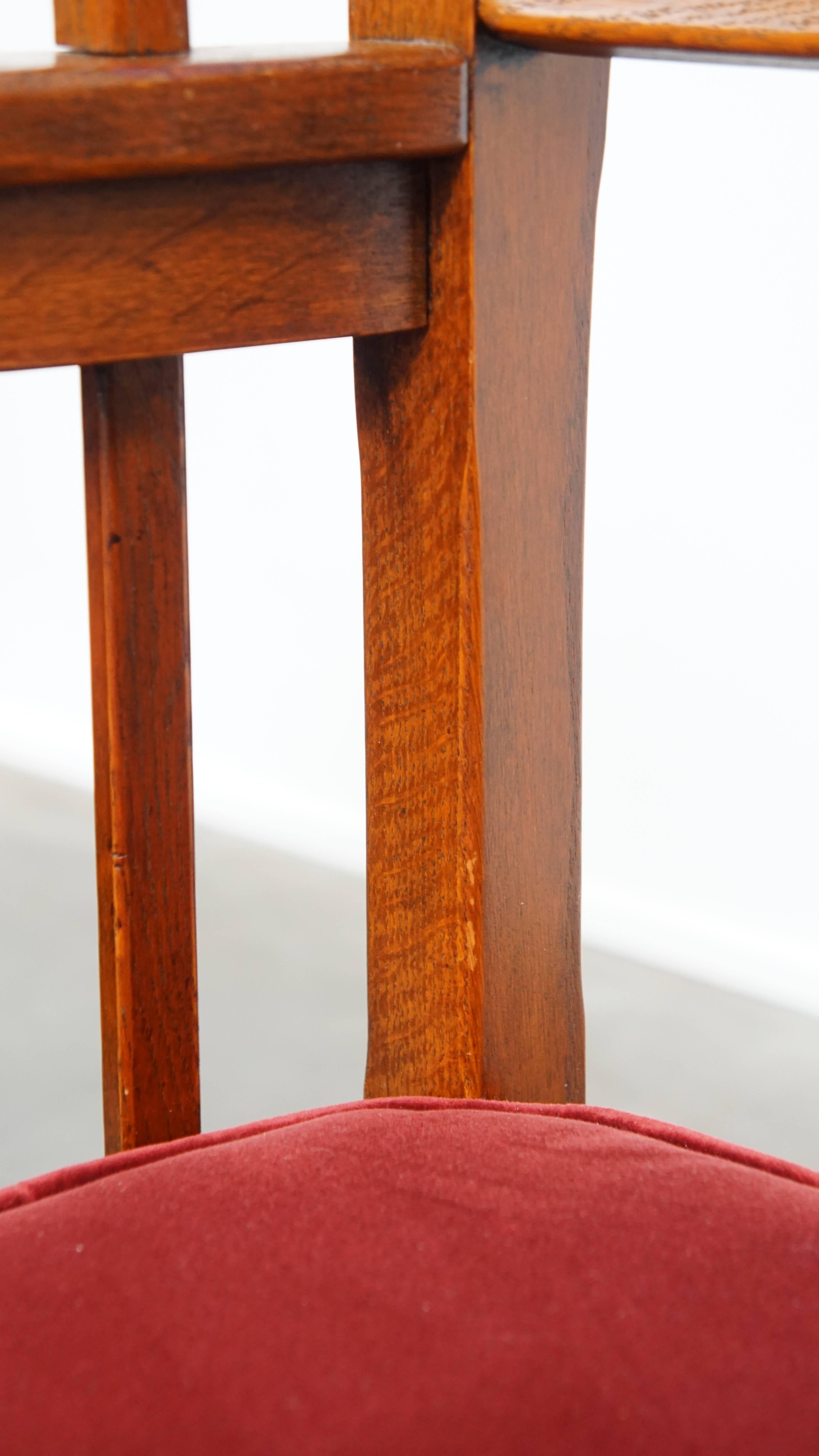 Ensemble de 4 chaises de salle à manger Art Nouveau / Jugendstil avec tapisserie rouge en vente 13