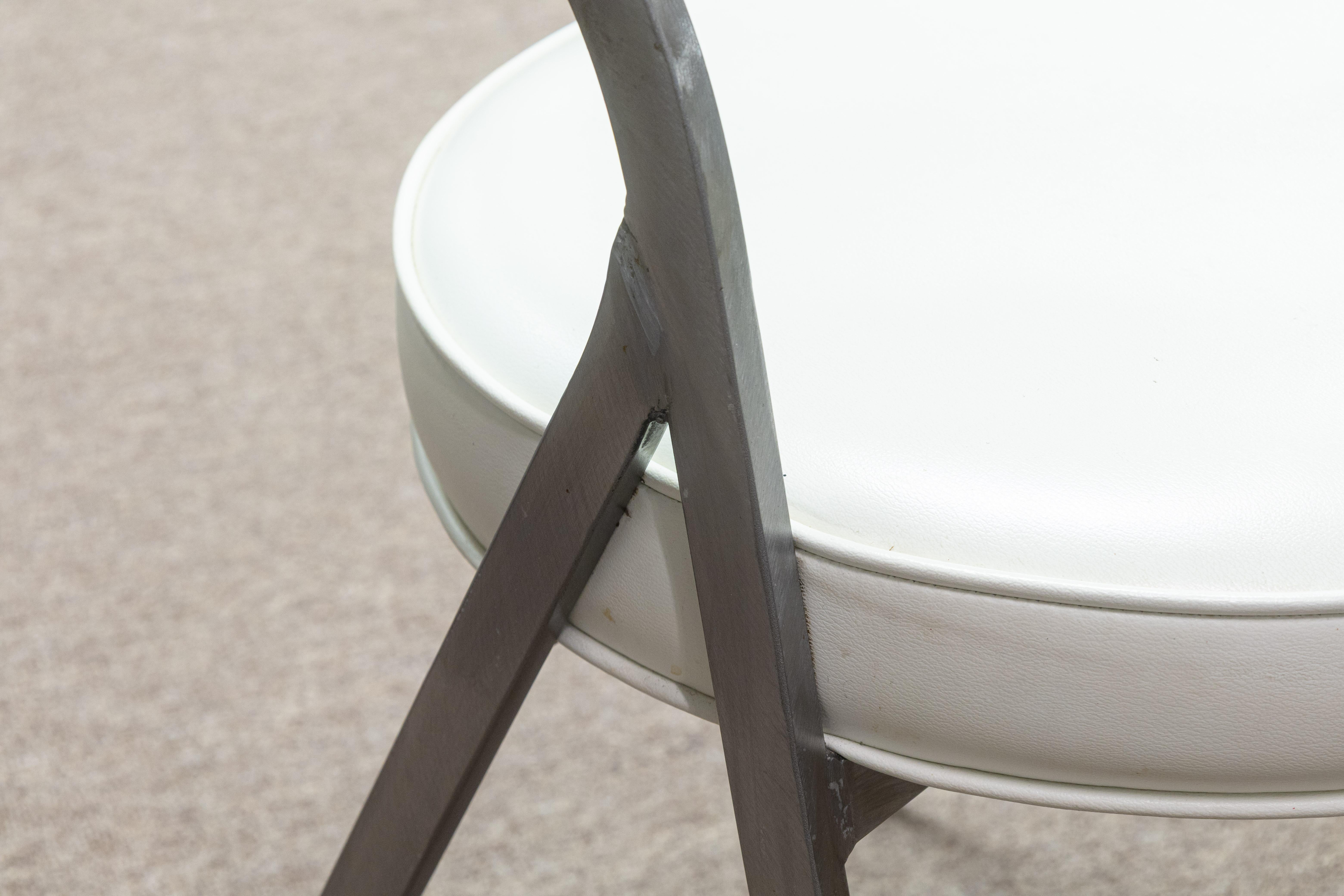 Ensemble de 4 chaises d'appoint en métal brossé et rotin Arthur Umanoff pour Shaver Howard en vente 2