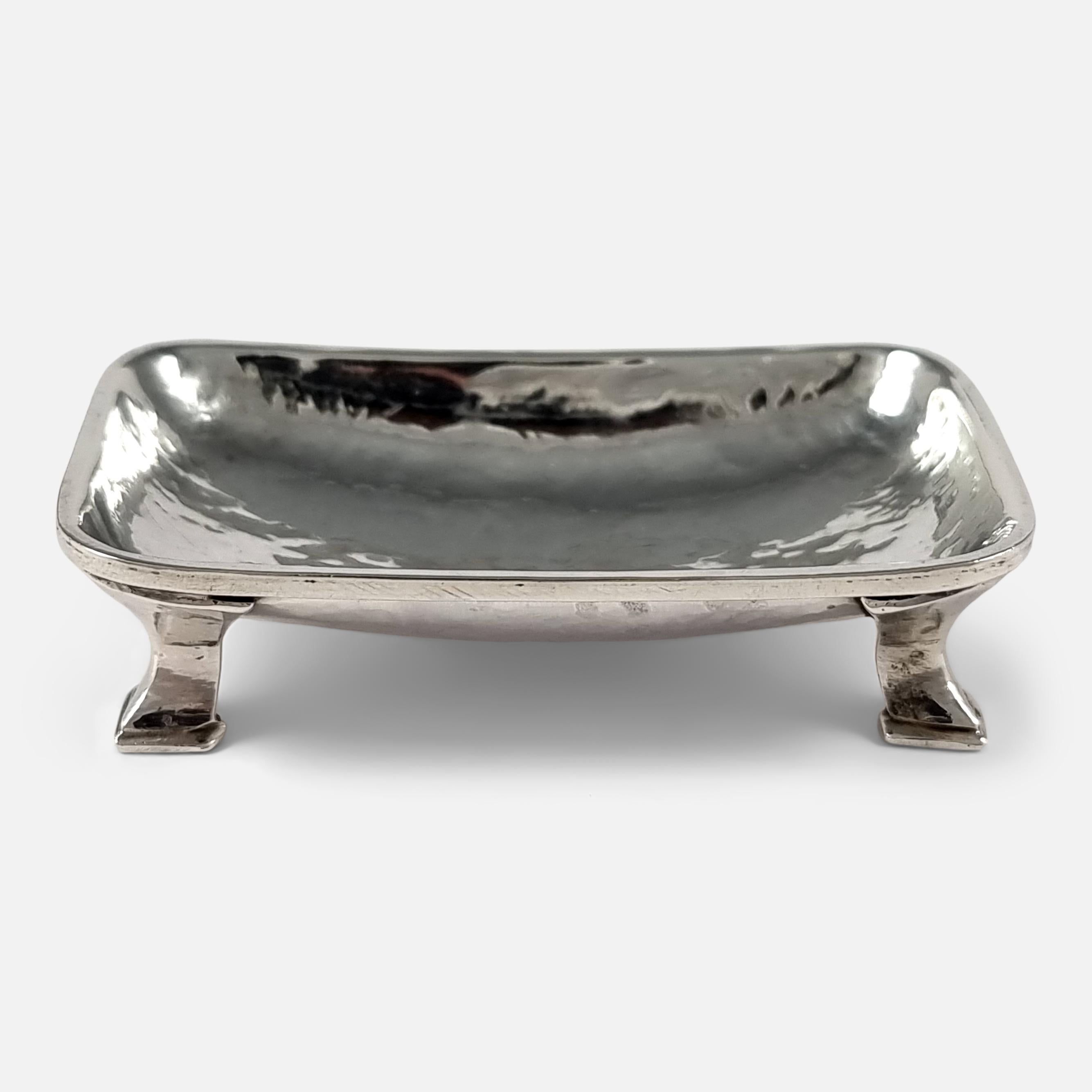 Juego de 4 sales de plata Arts and Crafts, Omar Ramsden, 1935 en venta 7