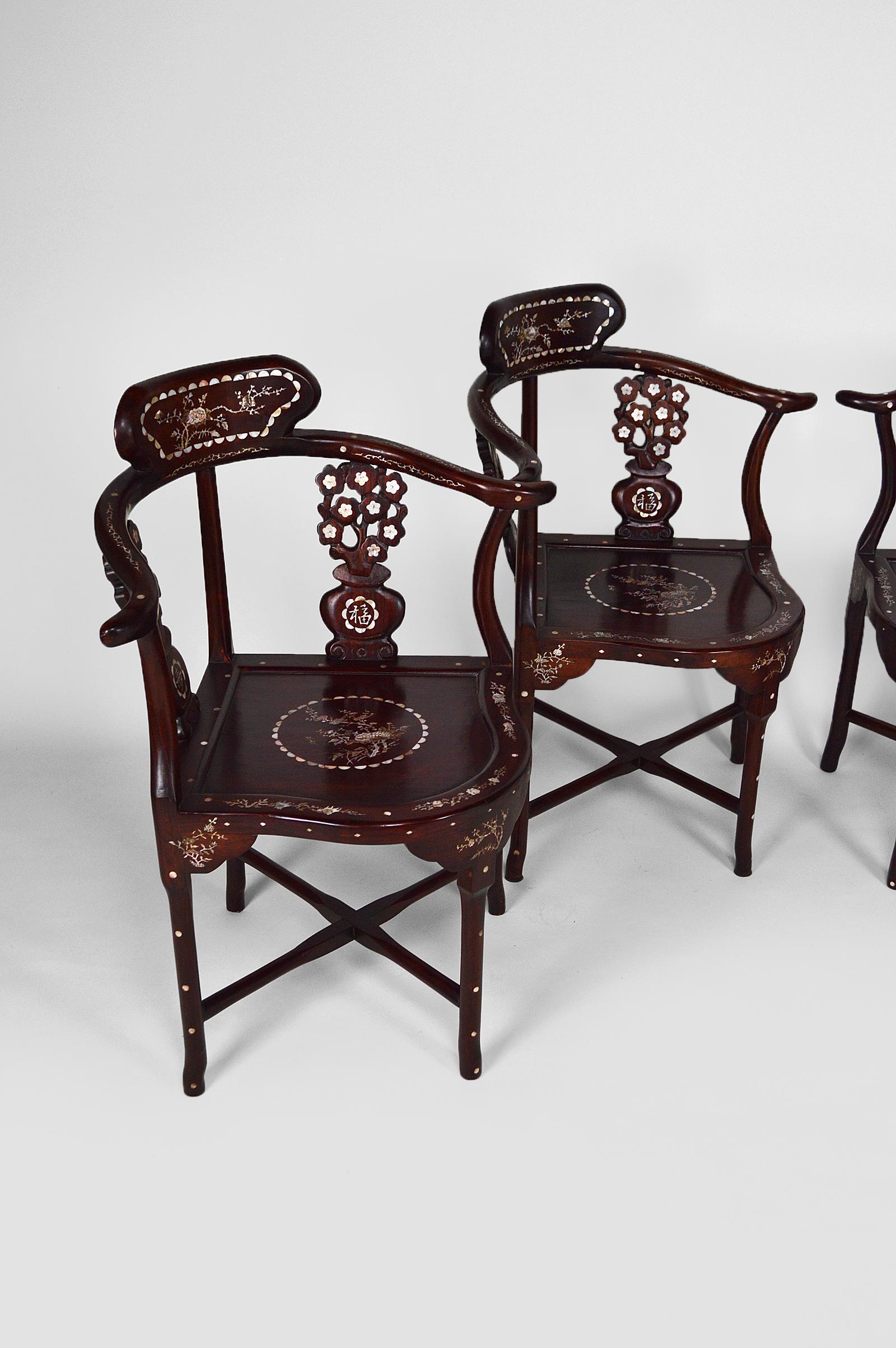 Chinese Set of 4 Asian Armchairs in Carved and Inlaid Wood, circa 1900-1920 For Sale