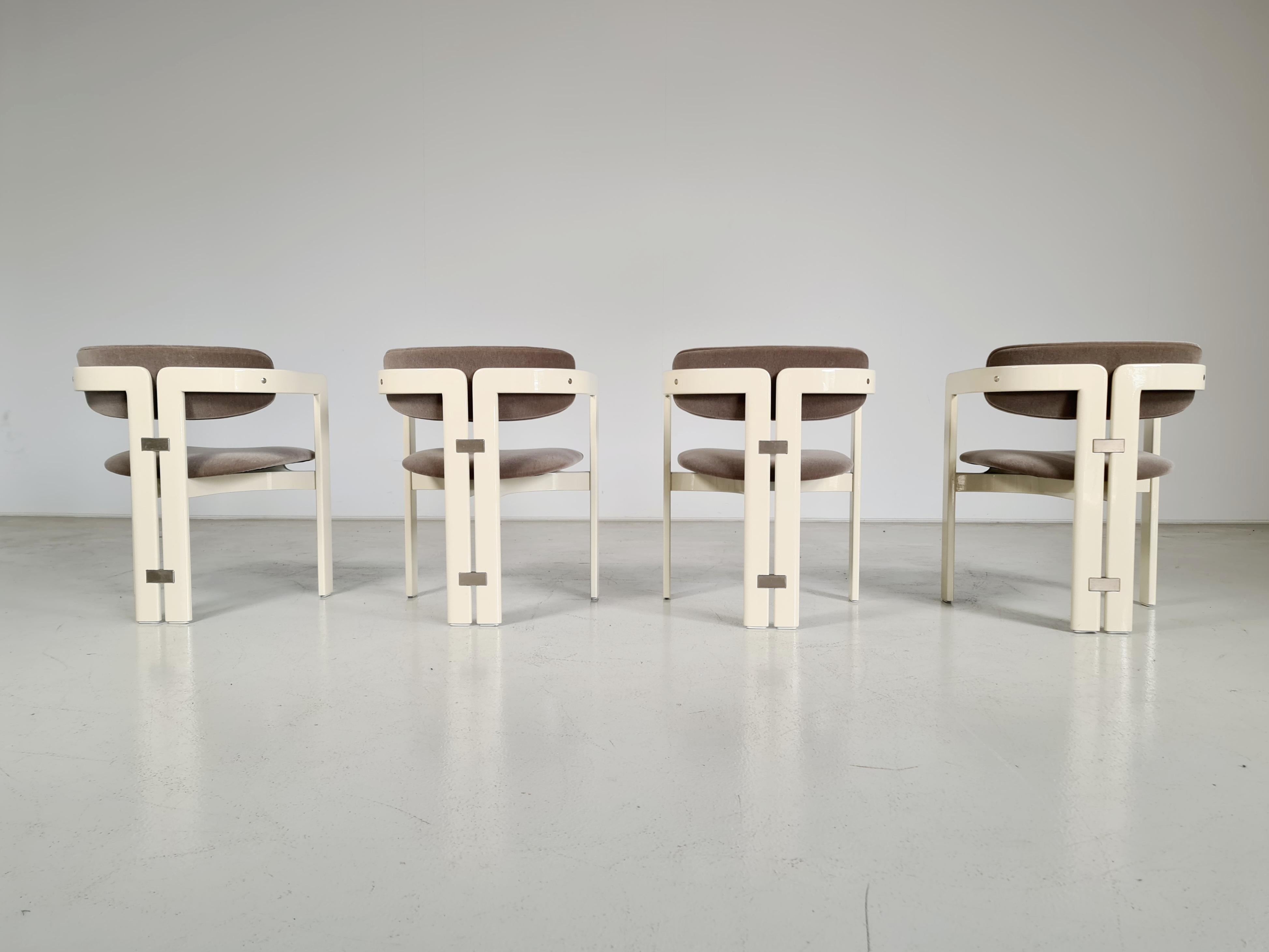 European Set of 4 Augusto Savini 'Pamplona' Dining Chairs for Pozzi, 1970s