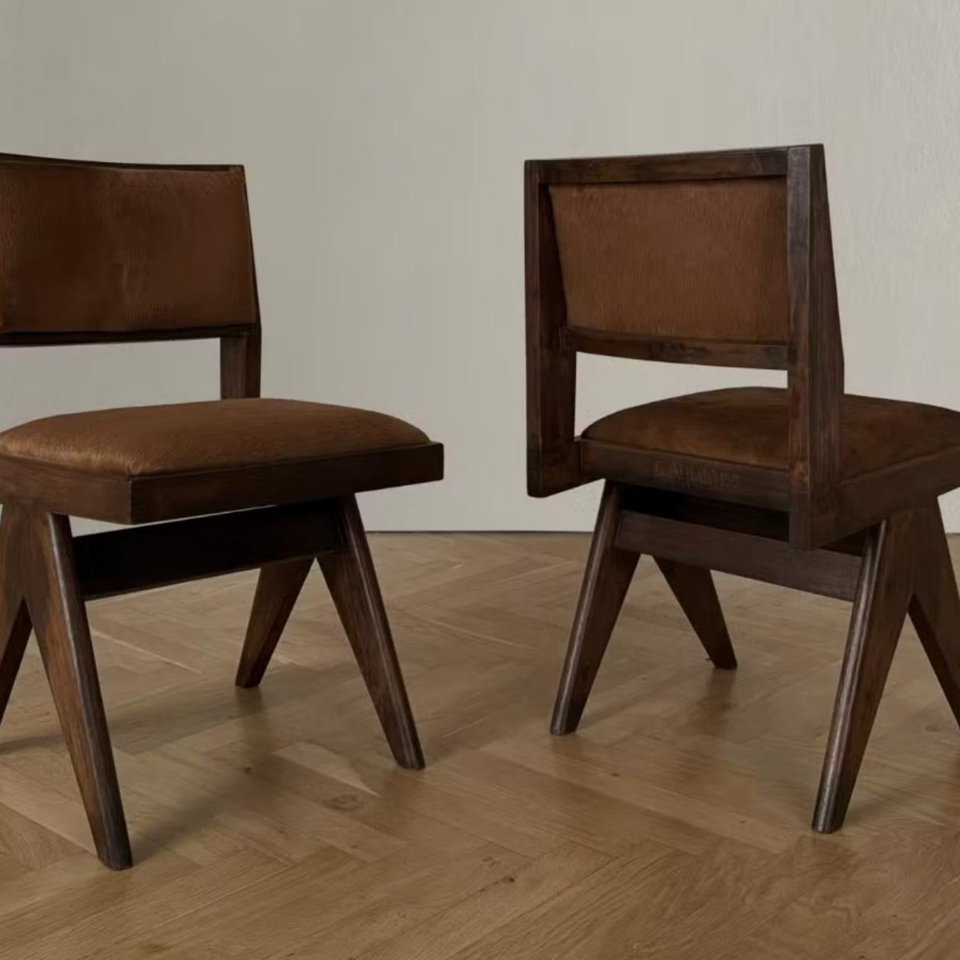 Satz von 4 authentischen Pierre Jeanneret Esszimmerstühlen PJ-SI-25-E,  1950s im Angebot 9