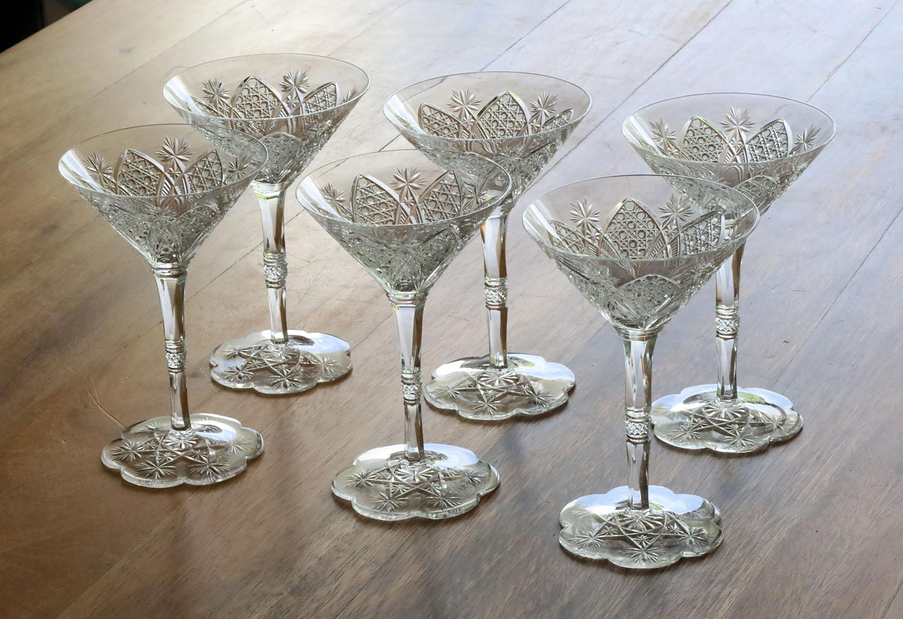 Set of 4 Baccarat Elbeuf Crystal Martini Glasses (Kristall) im Angebot