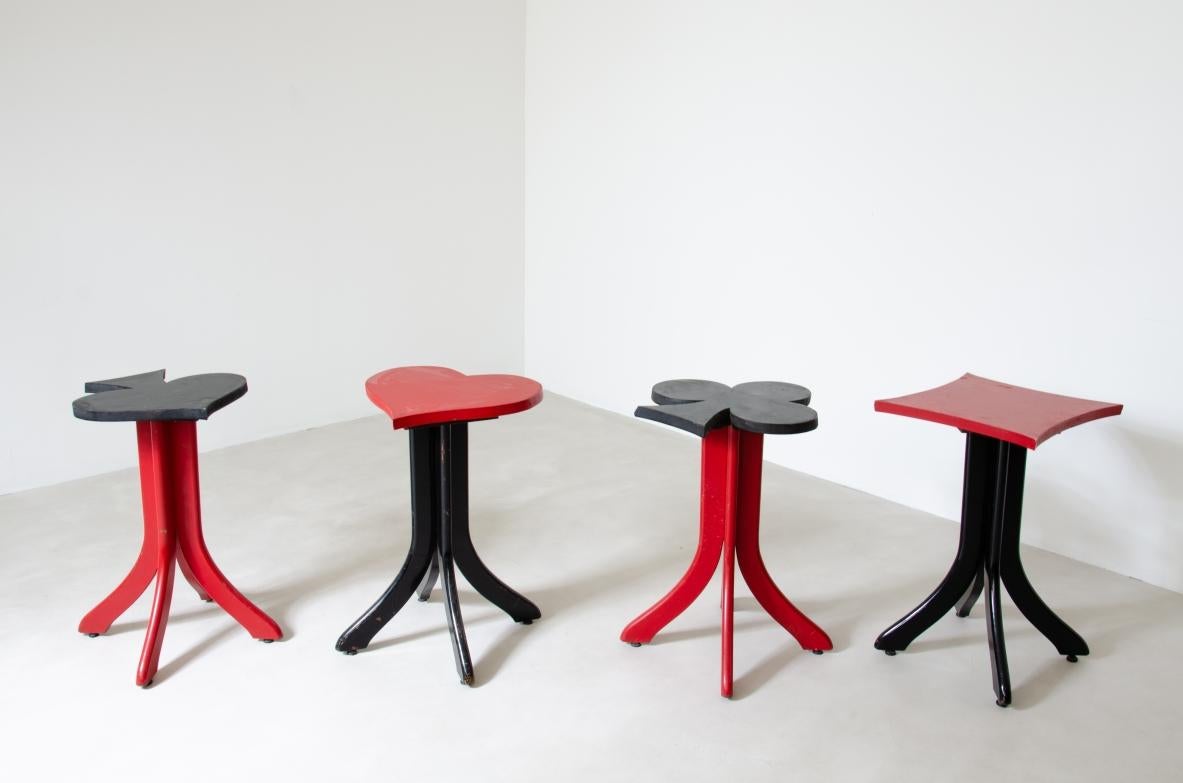 Mid-Century Modern Set of 4 bar stools in two colors lacquered wood For Sale