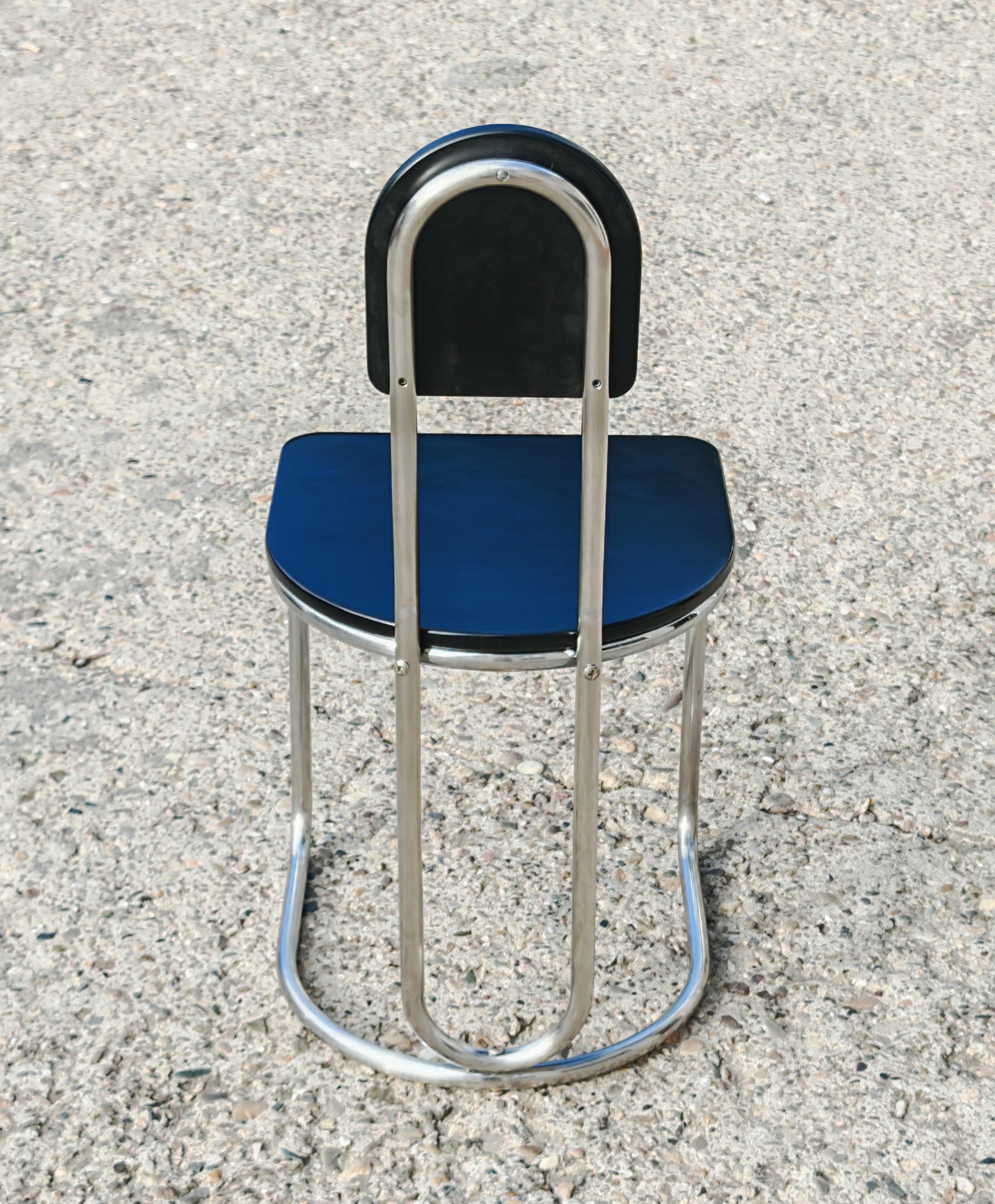 Set of 4 Bauhaus Chairs with tubular steel frames and black lacquer wood seats For Sale 6