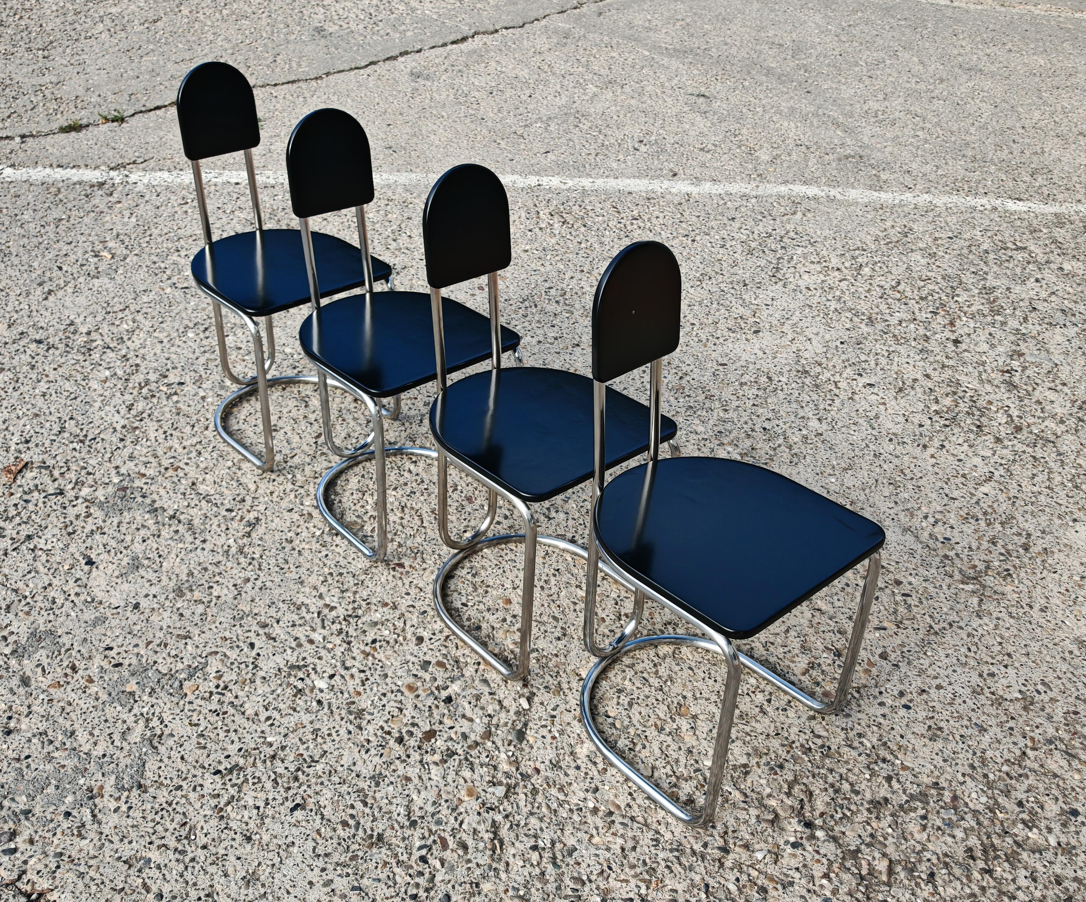 Set of 4 Bauhaus Chairs with tubular steel frames and black lacquer wood seats For Sale 2