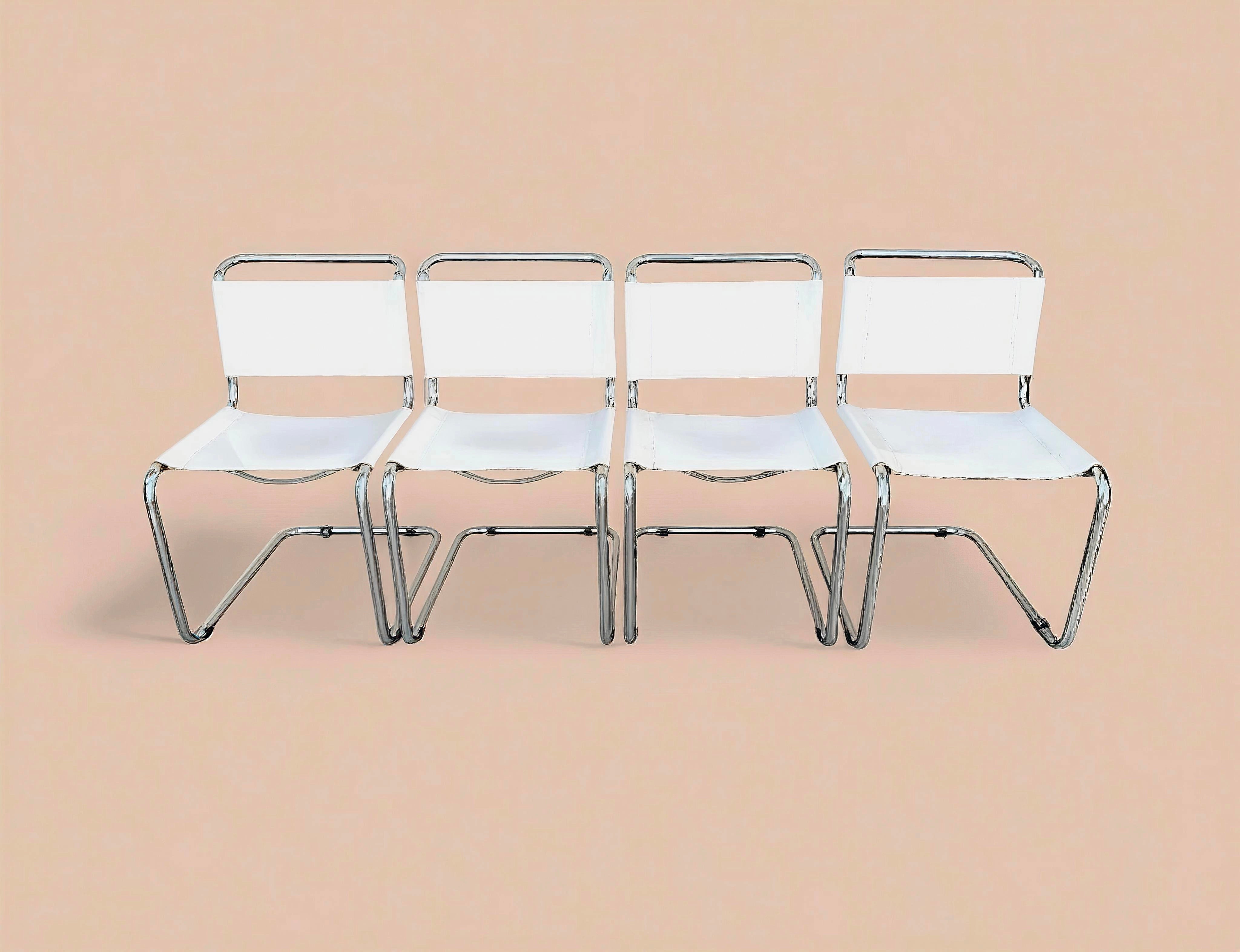 Ensemble de 4 chaises de salle à manger Bauhaus S33 de Mart Stam en cuir blanc et acier en vente