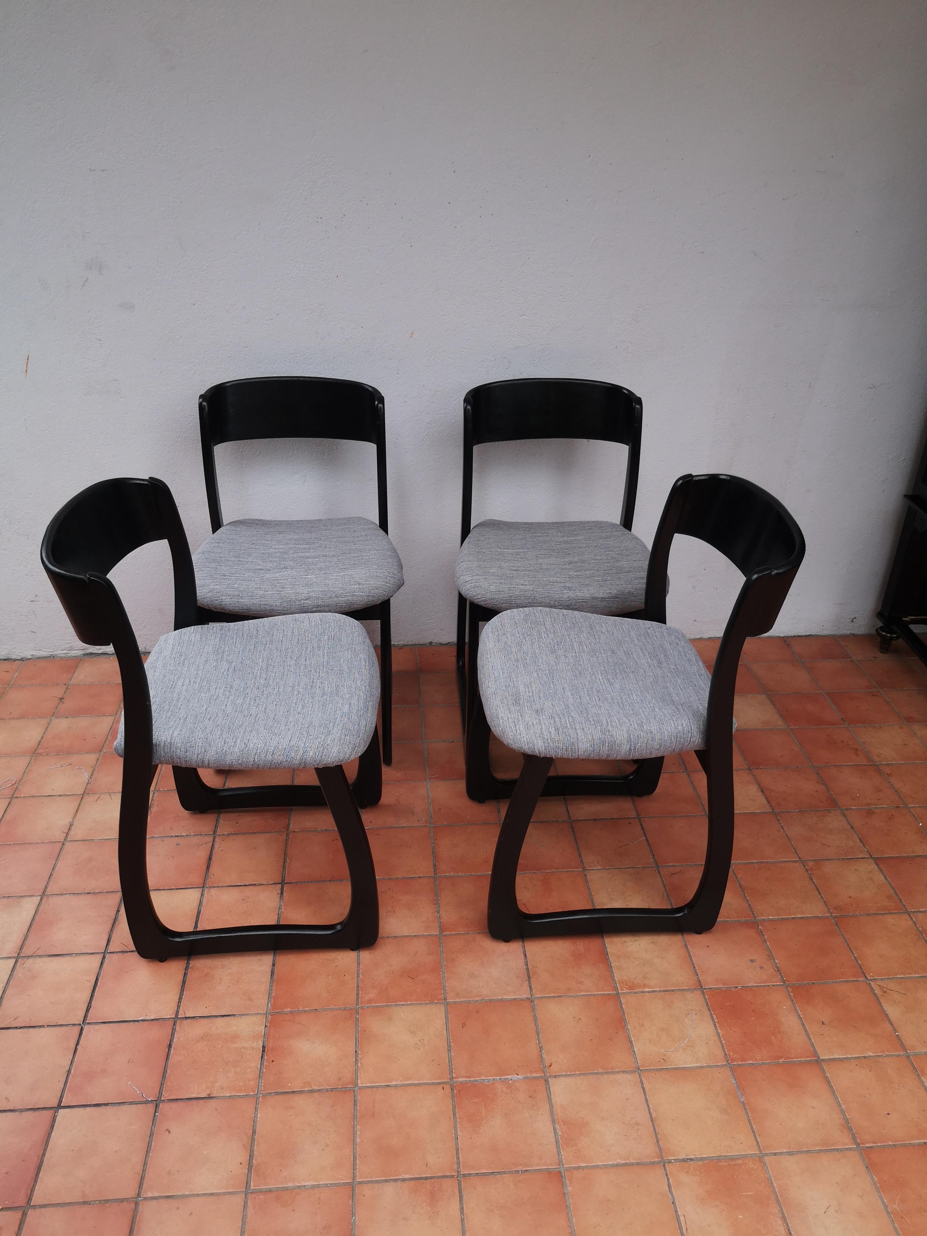 XX secolo Set di 4 sedie a slitta in stile Baumann 1970 in vendita