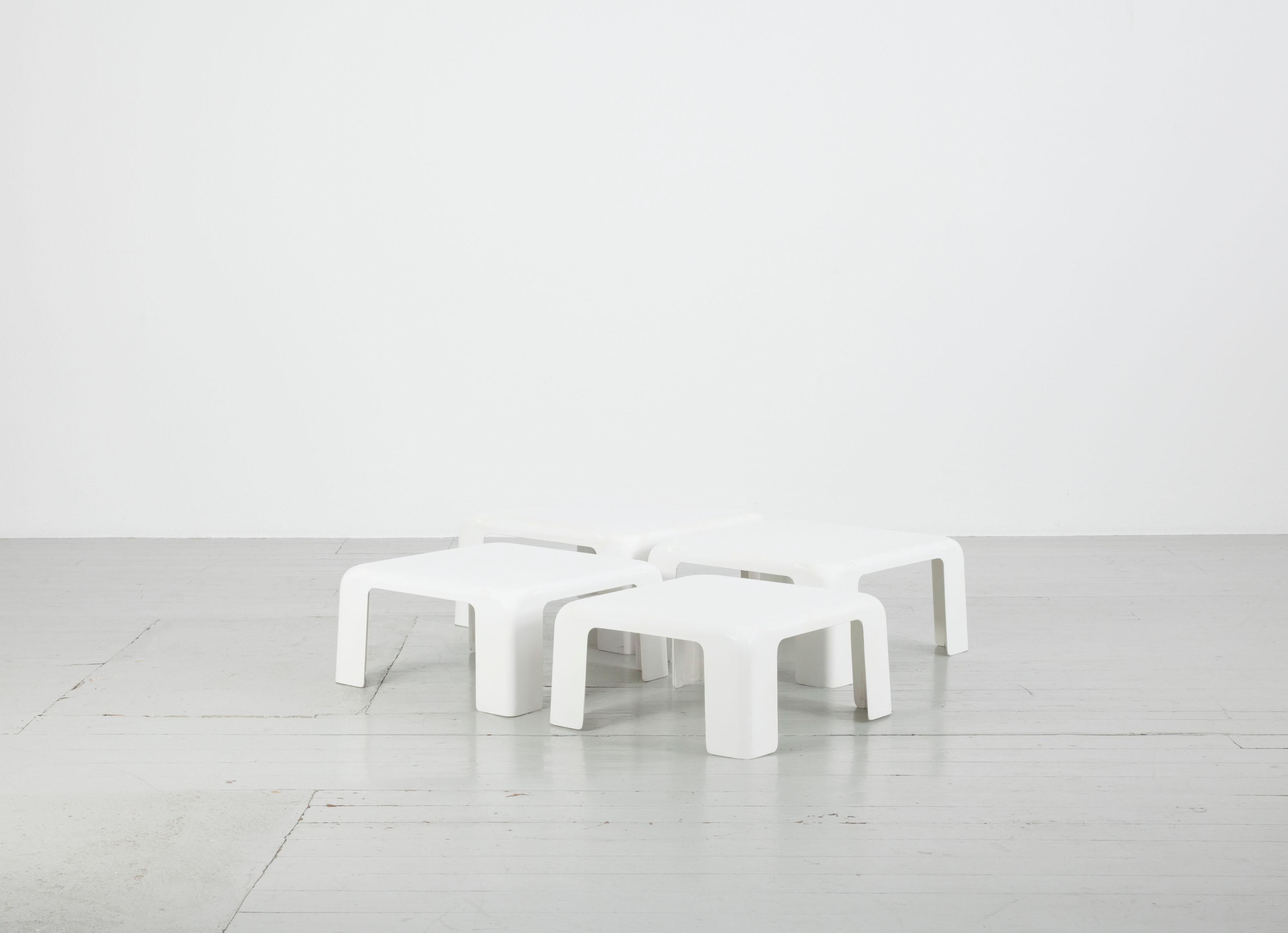 Fiberglass Set of 4 B&B Italia Nesting/Stackable Tables, “Quattro Gatti