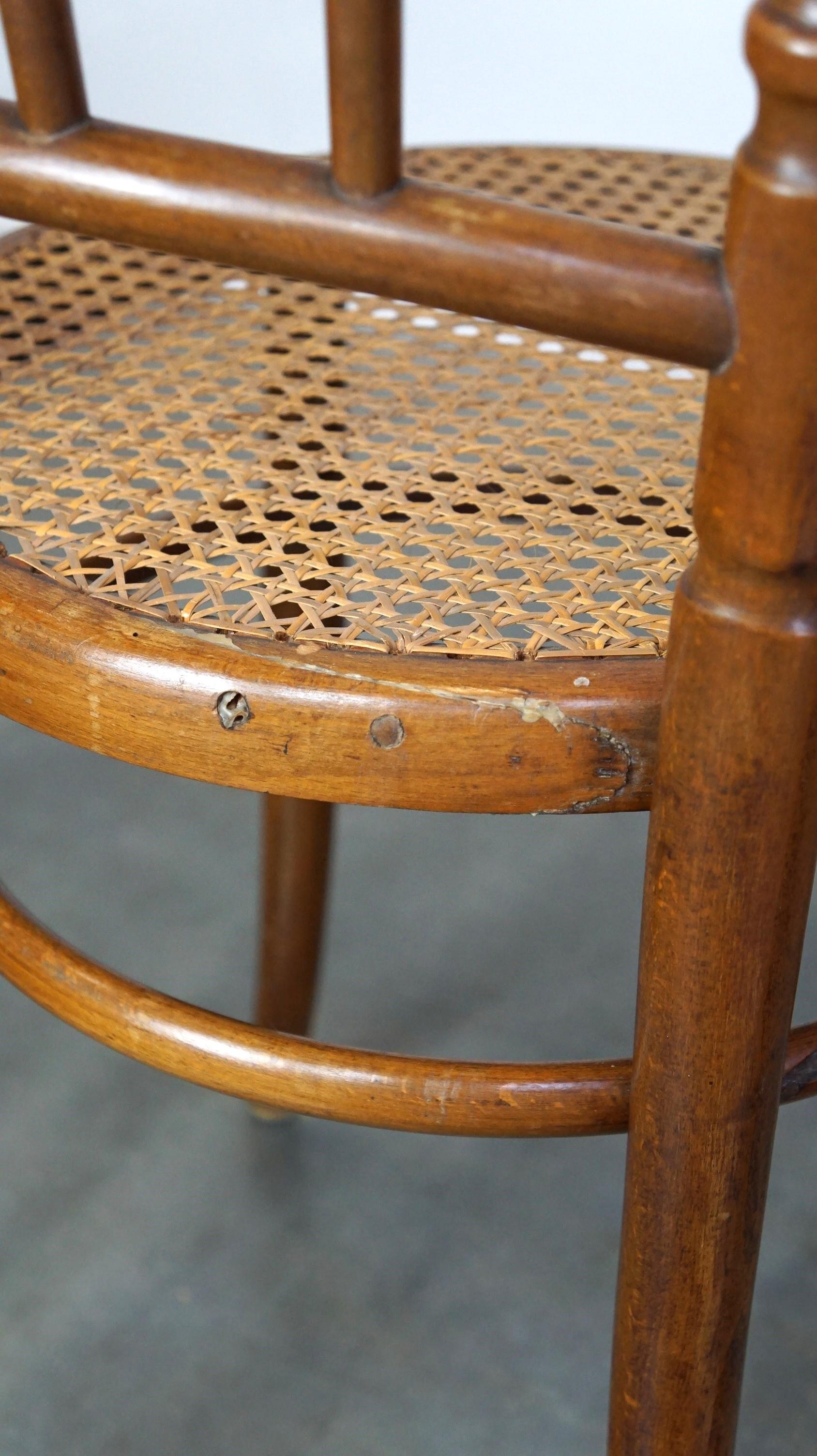 Set of 4 beautiful and atmospheric vintage Thonet design bistro chairs For Sale 3