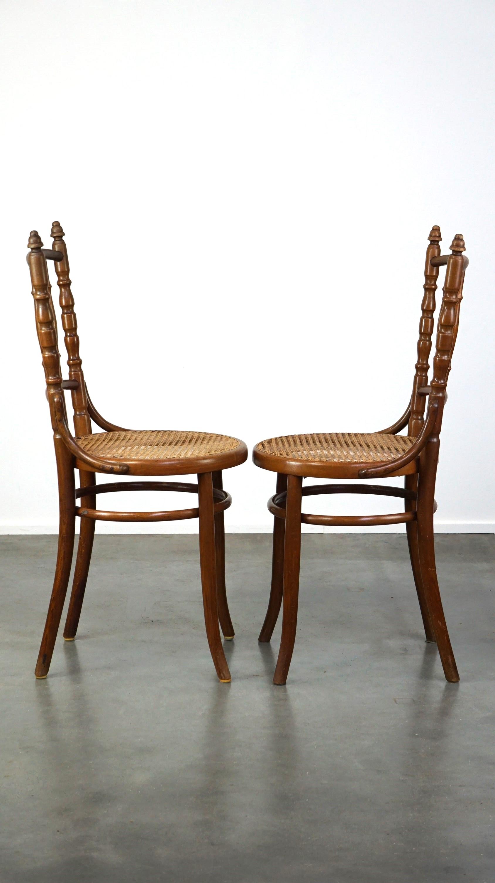 Set of 4 beautiful and atmospheric vintage Thonet design bistro chairs For Sale 8