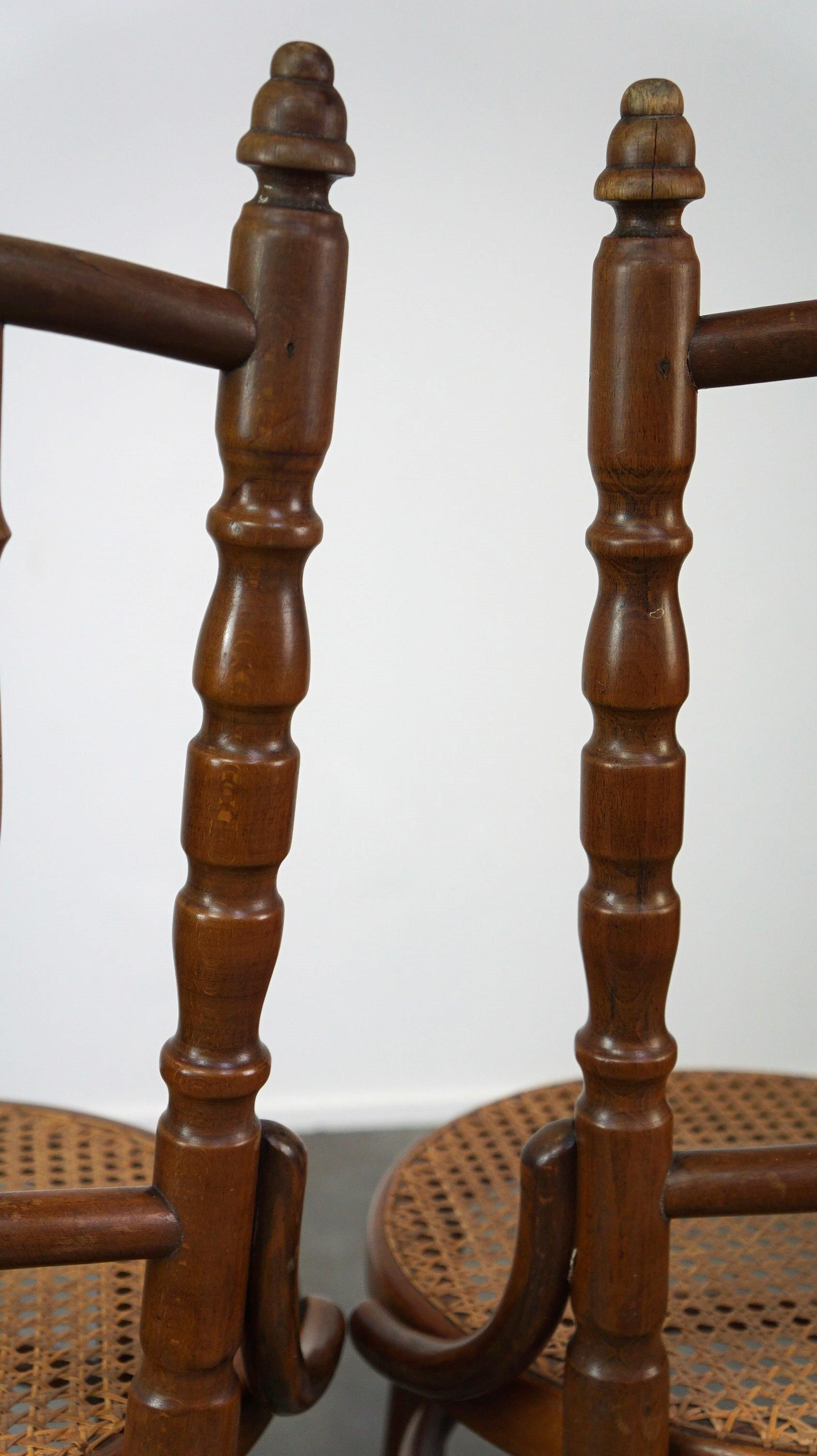 Set of 4 beautiful and atmospheric vintage Thonet design bistro chairs For Sale 9